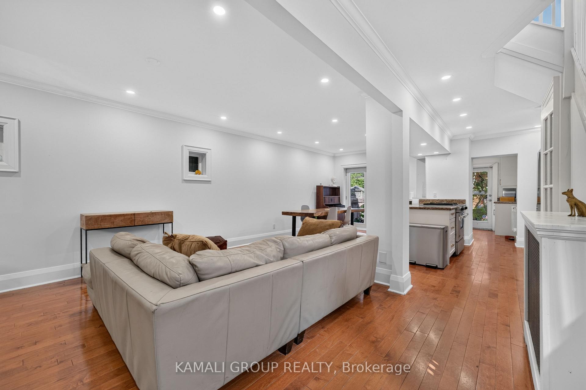 Photo 7 of 19 Belle Ayre Boulevard, Toronto, Mount Pleasant East — HOMEH
