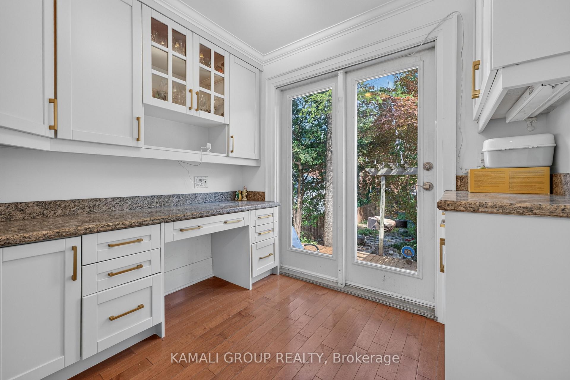 Photo 15 of 19 Belle Ayre Boulevard, Toronto, Mount Pleasant East — HOMEH