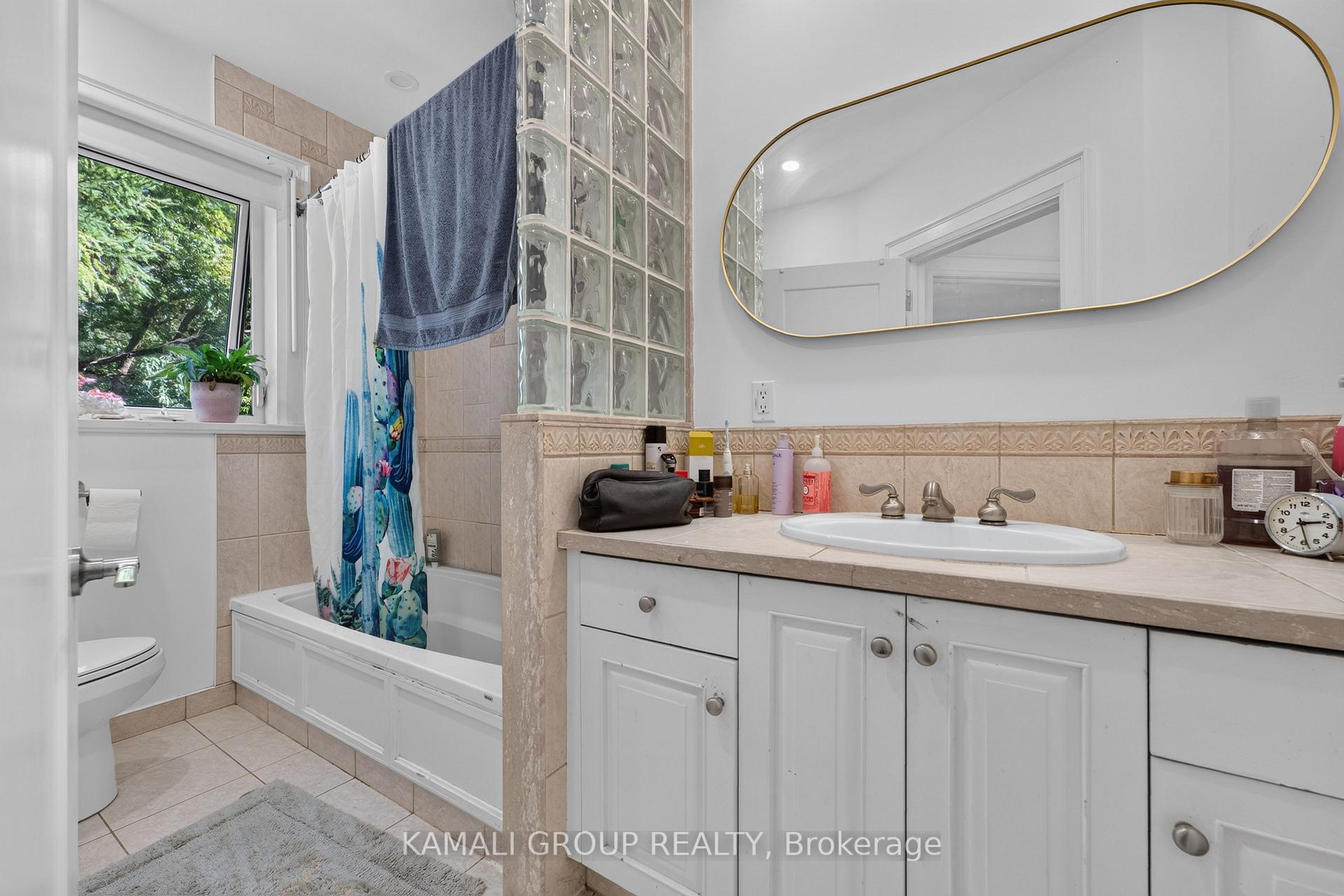 Photo 20 of 19 Belle Ayre Boulevard, Toronto, Mount Pleasant East — HOMEH
