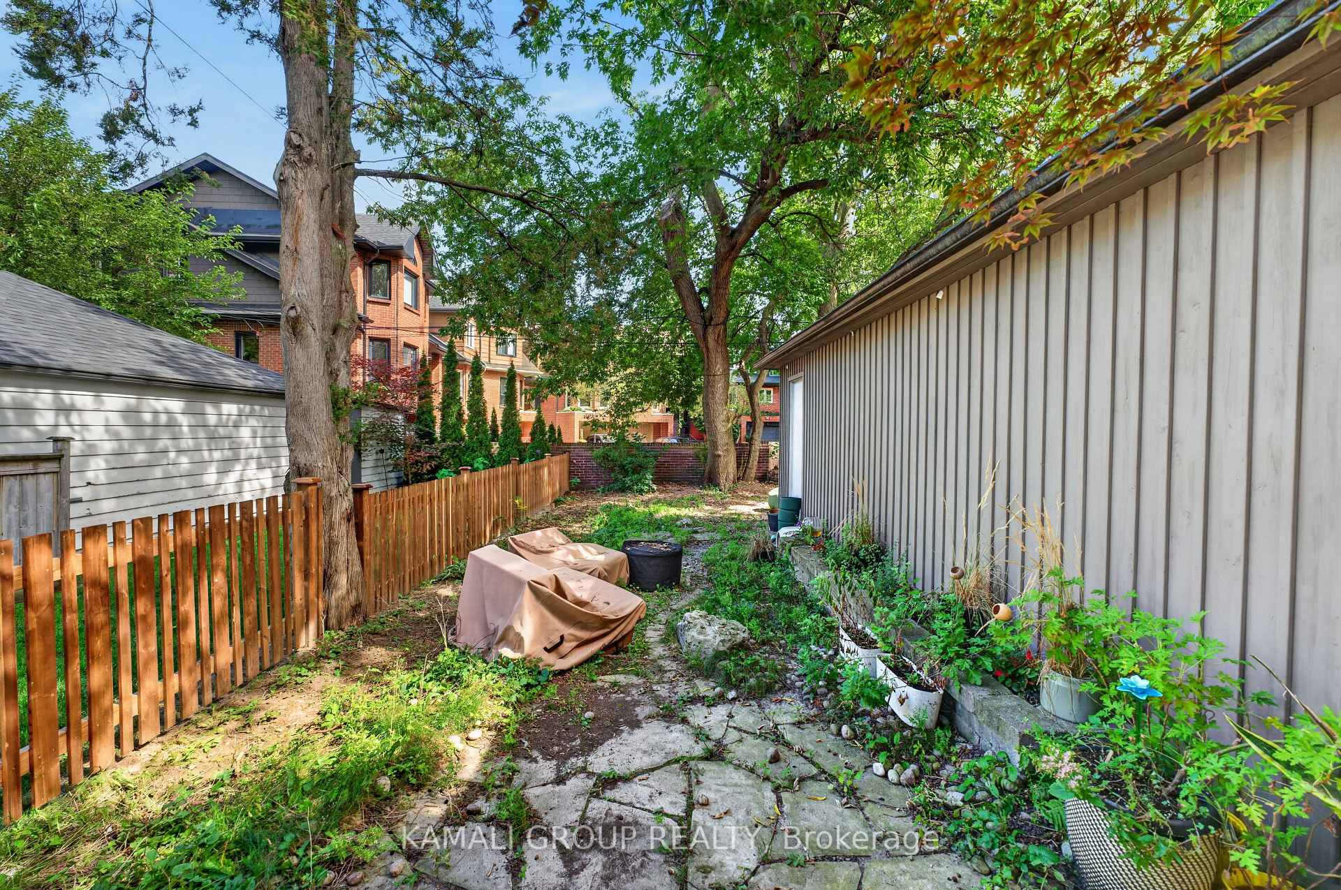 Photo 29 of 19 Belle Ayre Boulevard, Toronto, Mount Pleasant East — HOMEH