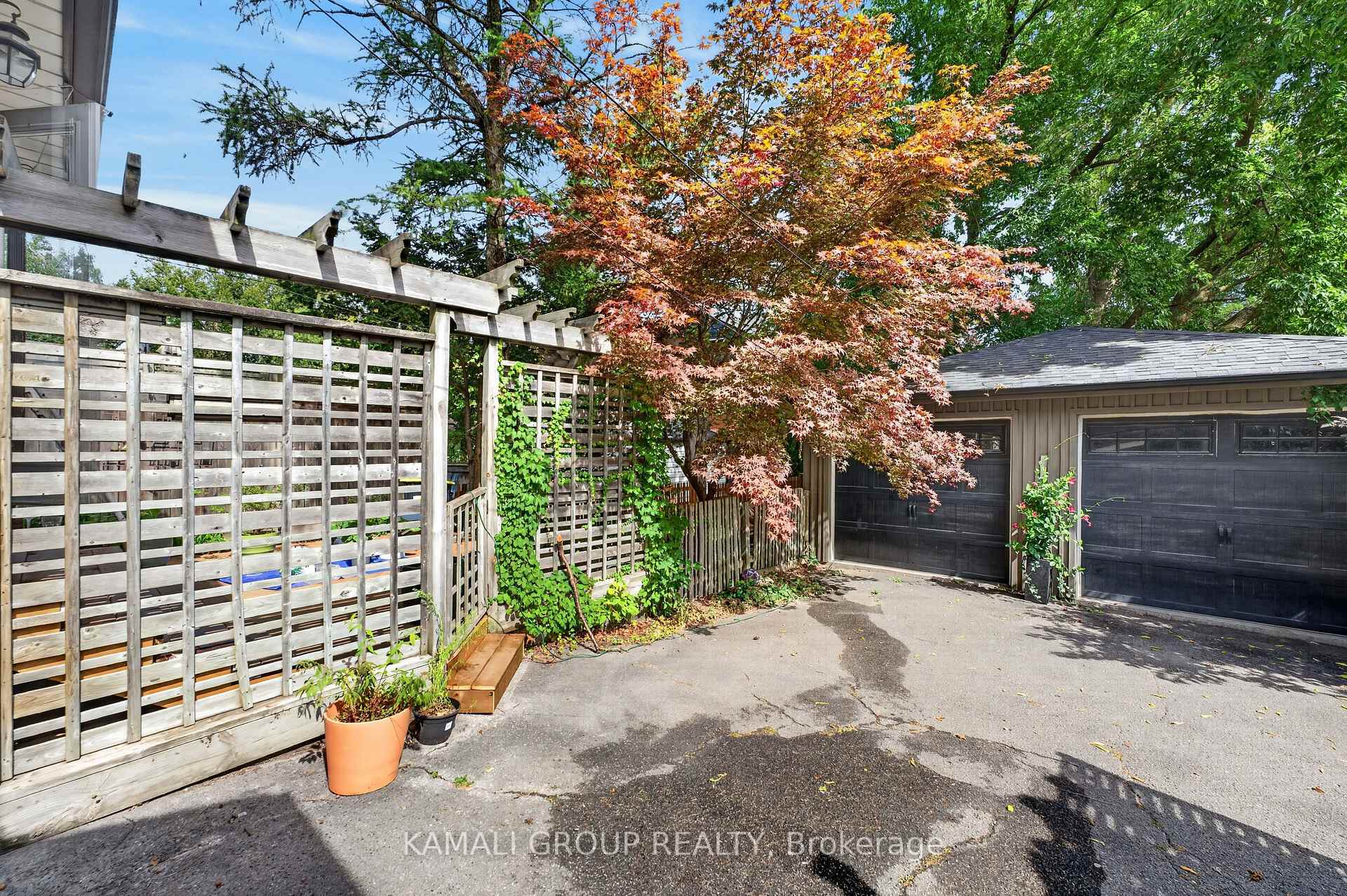 Photo 31 of 19 Belle Ayre Boulevard, Toronto, Mount Pleasant East — HOMEH