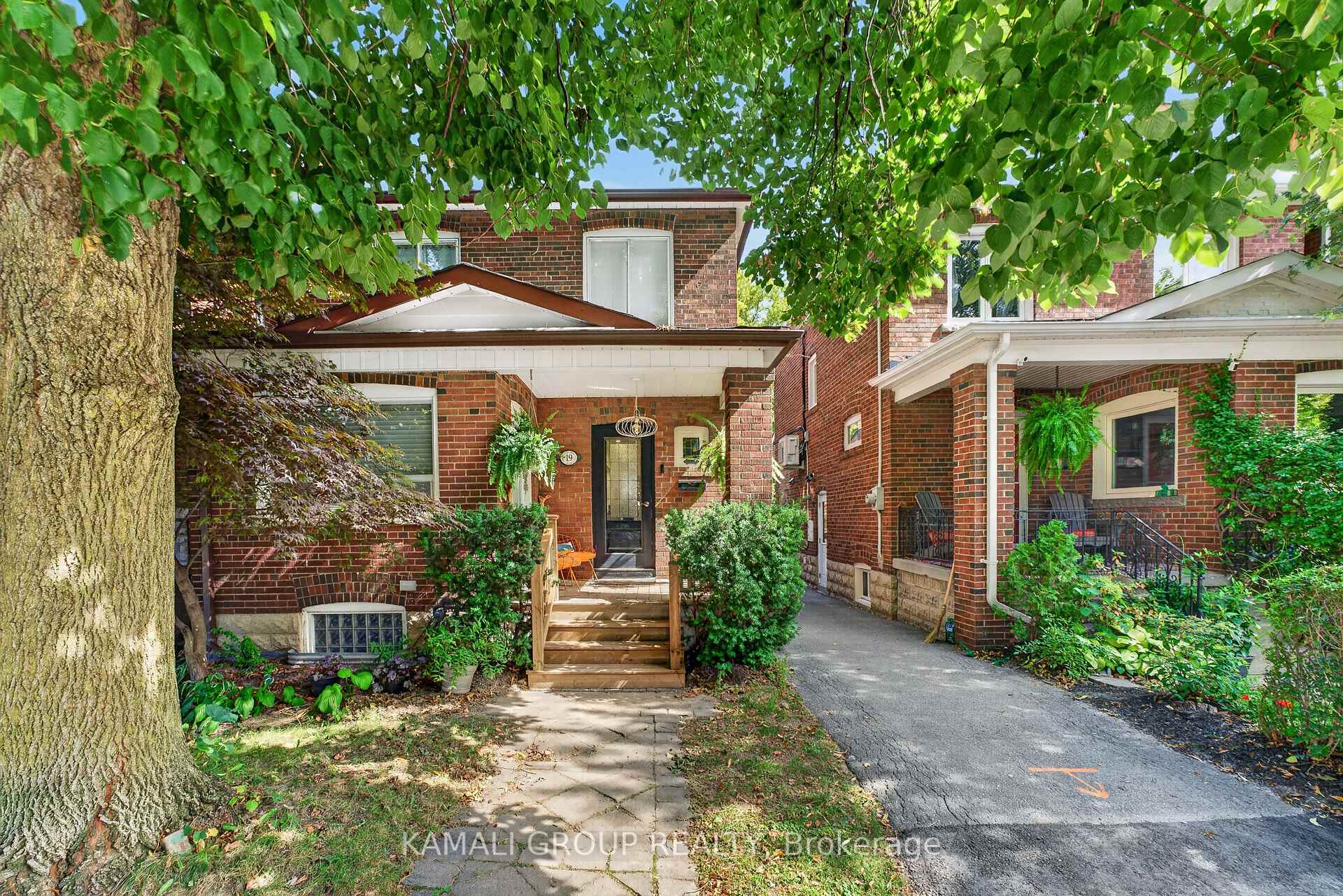 Photo 34 of 19 Belle Ayre Boulevard, Toronto, Mount Pleasant East — HOMEH
