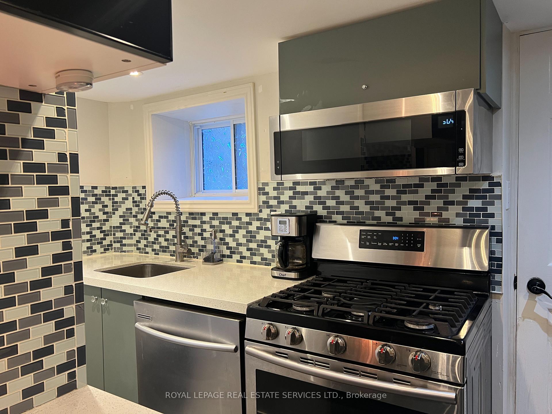 Photo 4 of Unit Lower, 263 Grace Street, Toronto, Palmerston-Little Italy — HOMEH
