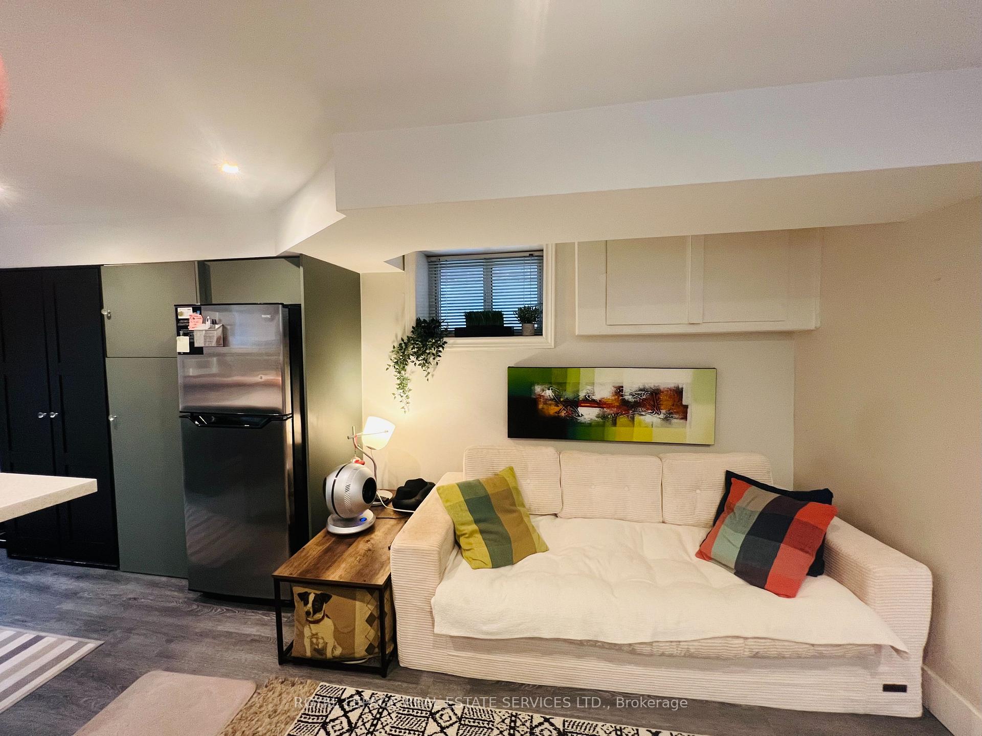 Photo 6 of Unit Lower, 263 Grace Street, Toronto, Palmerston-Little Italy — HOMEH