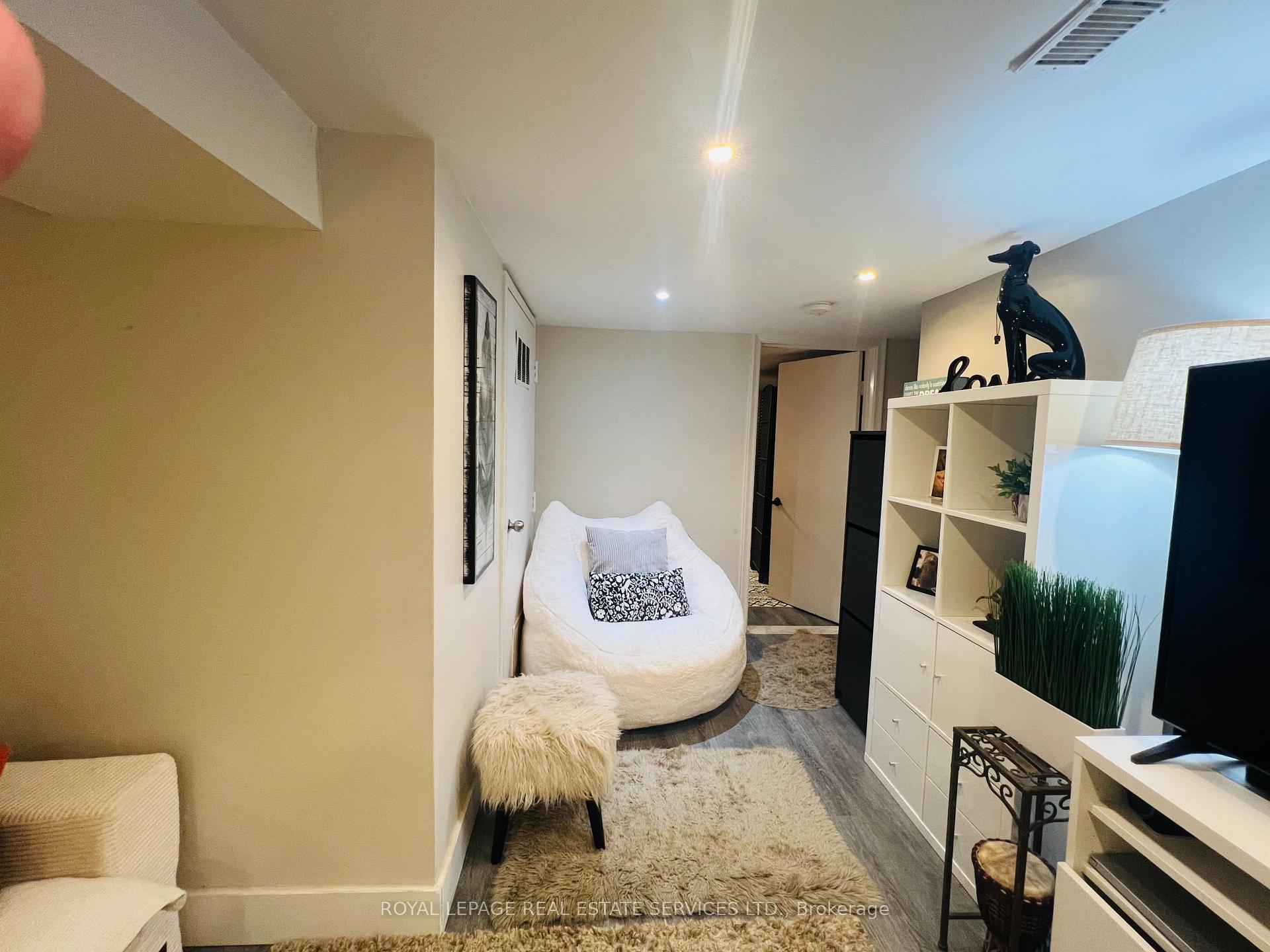 Photo 7 of Unit Lower, 263 Grace Street, Toronto, Palmerston-Little Italy — HOMEH