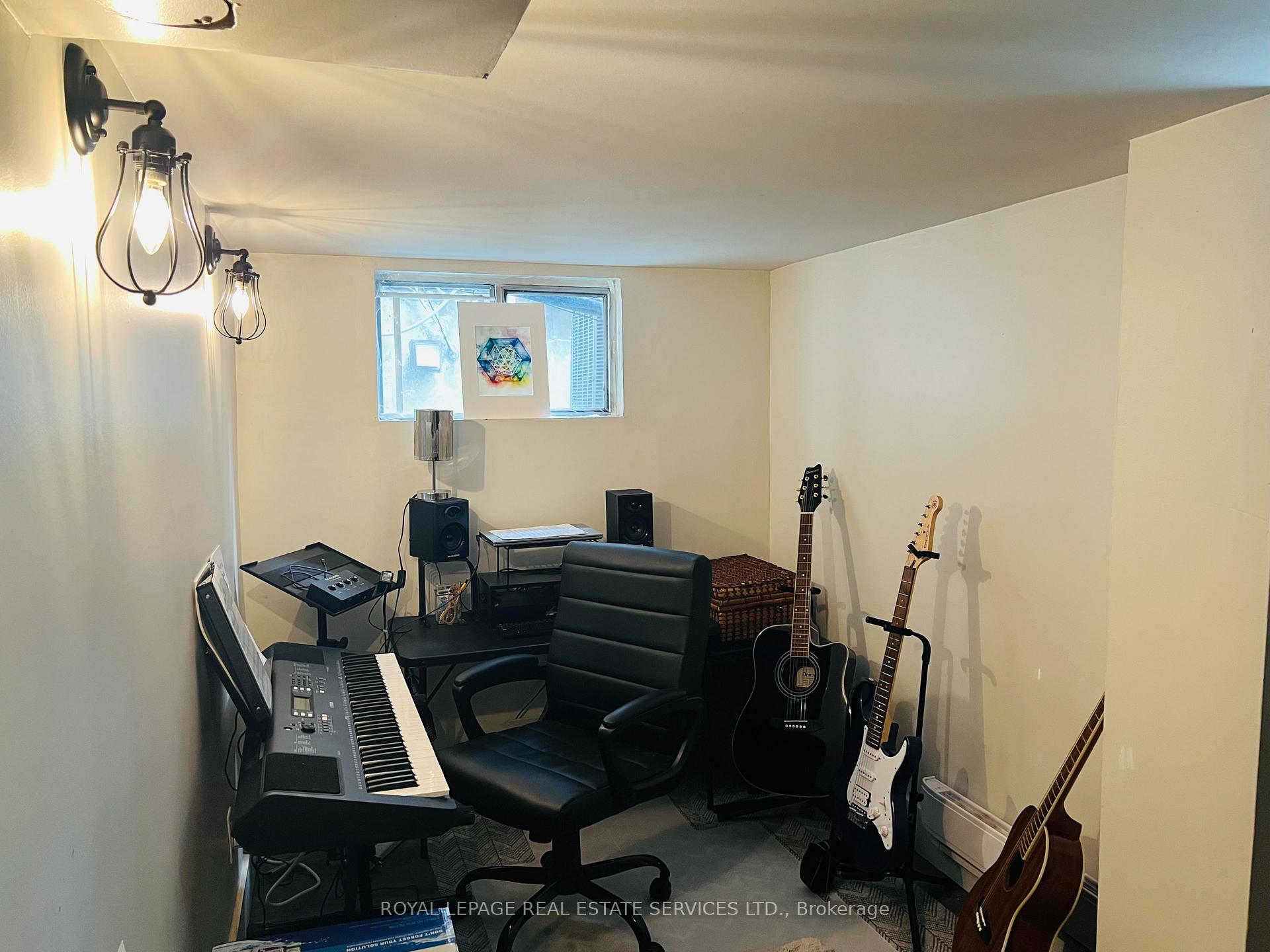 Photo 14 of Unit Lower, 263 Grace Street, Toronto, Palmerston-Little Italy — HOMEH