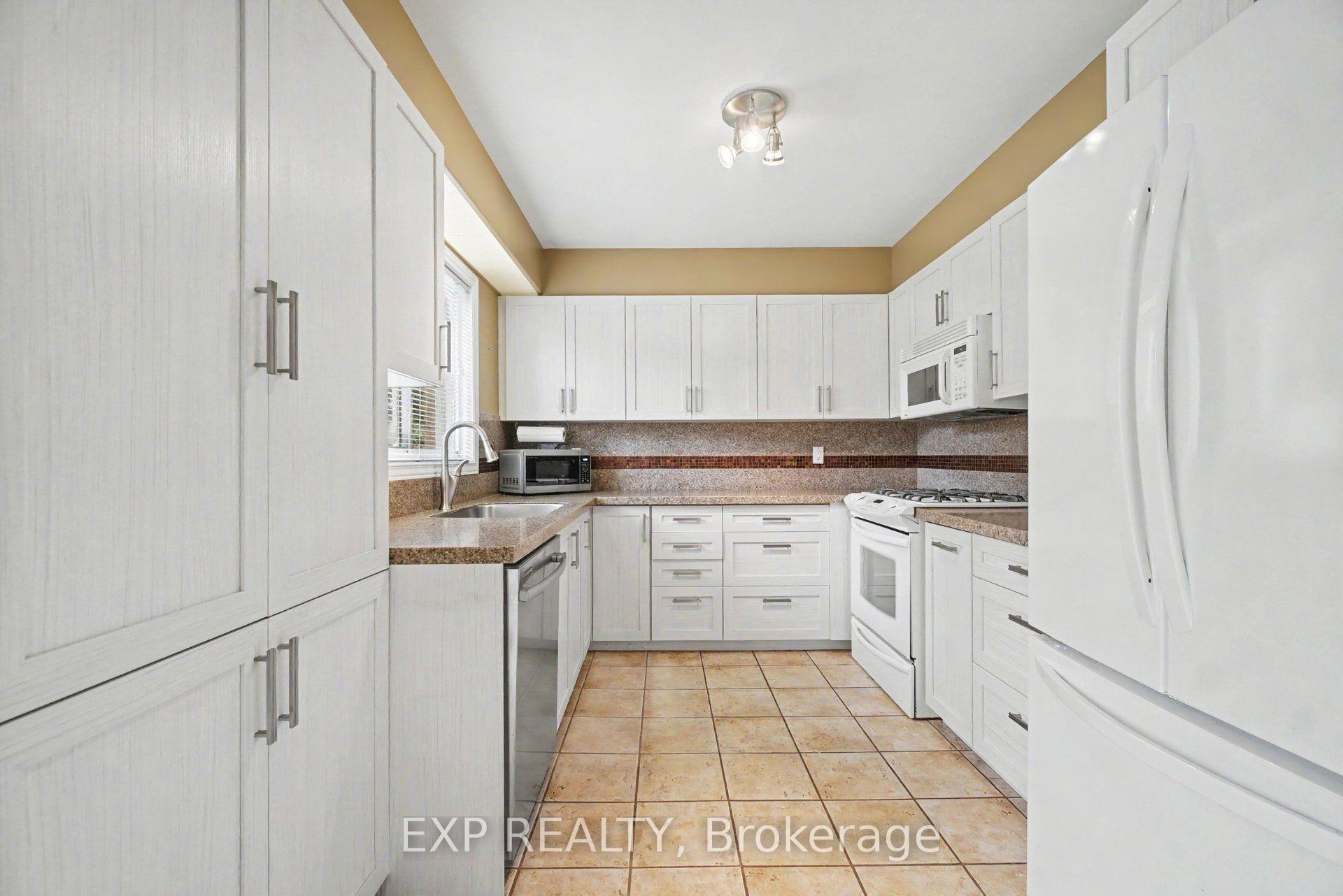Photo 11 of 3033 Sable Ridge Drive, Ottawa, Upper Hunt Club — HOMEH