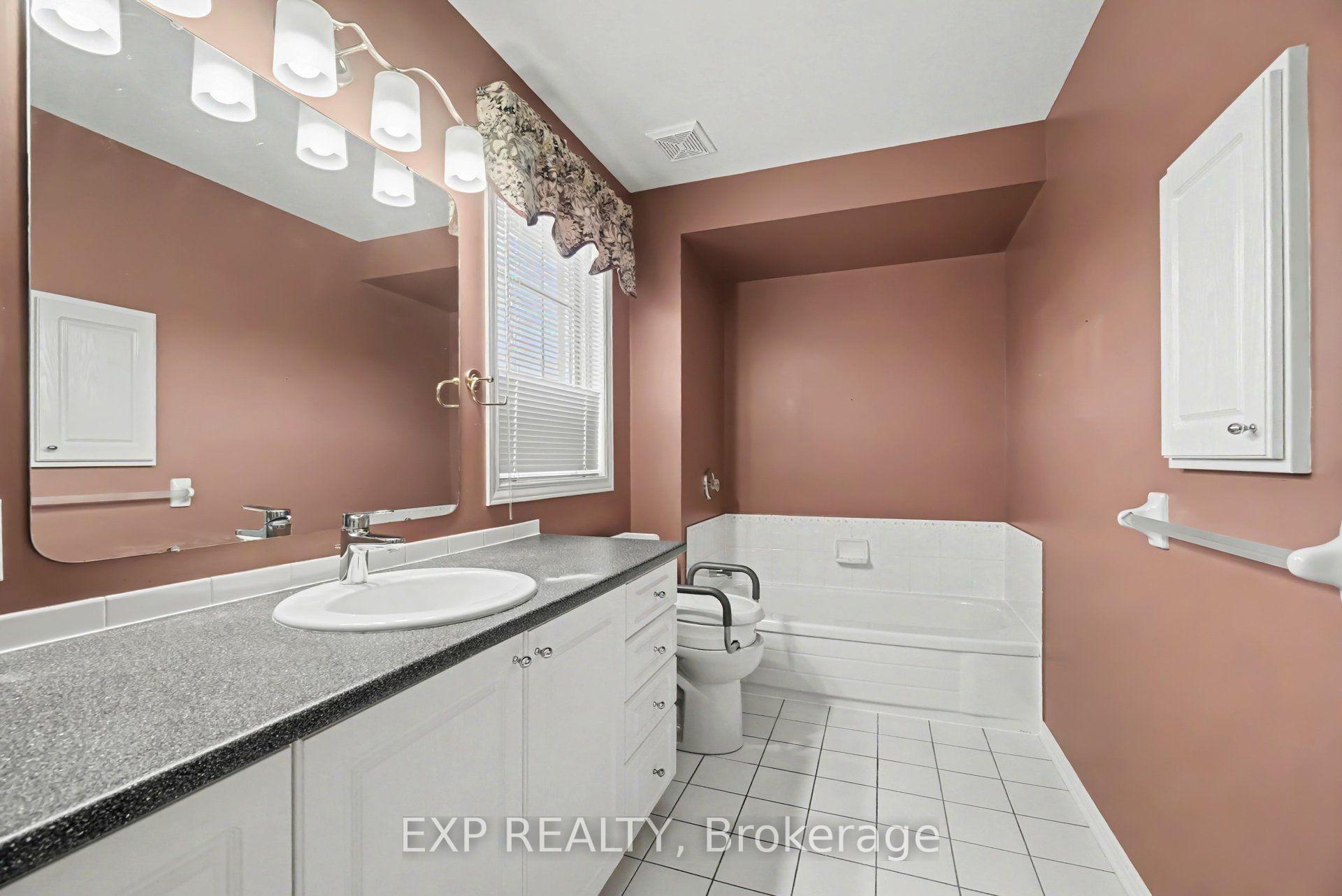 Photo 21 of 3033 Sable Ridge Drive, Ottawa, Upper Hunt Club — HOMEH