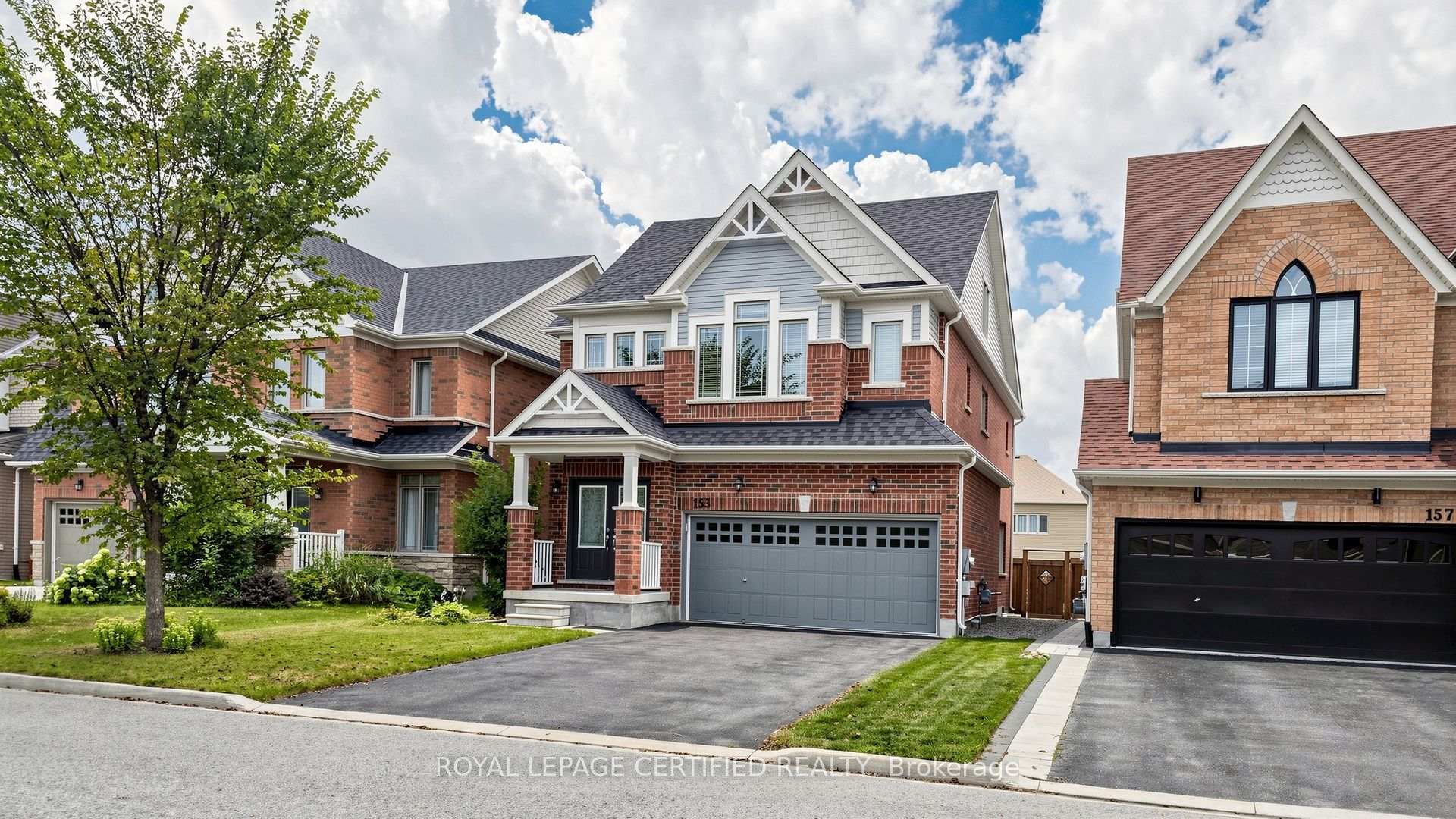 Photo 2 of 153 Romanelli Crescent, Bradford West Gwillimbury, Bradford — HOMEH