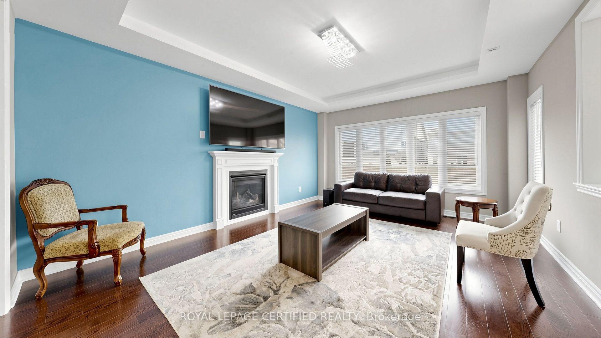 Photo 12 of 153 Romanelli Crescent, Bradford West Gwillimbury, Bradford — HOMEH