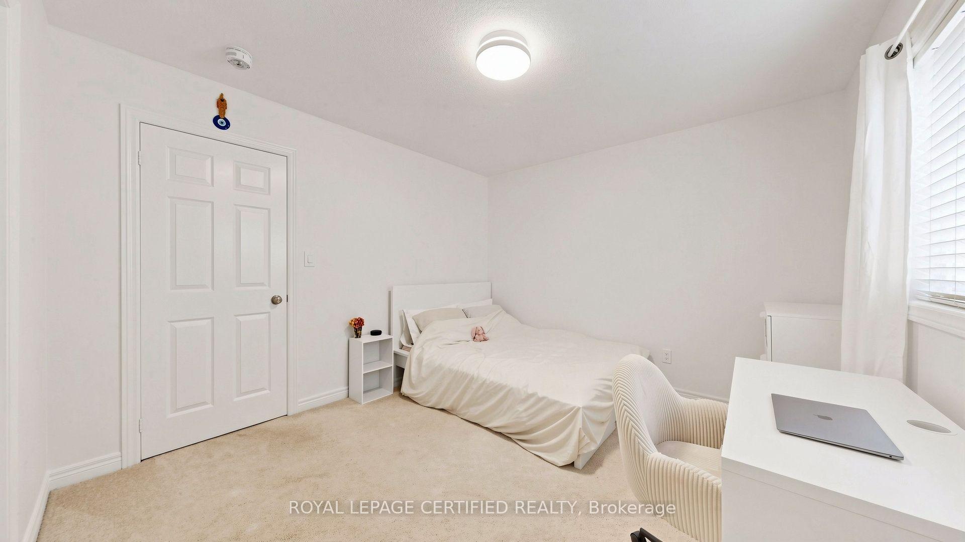 Photo 36 of 153 Romanelli Crescent, Bradford West Gwillimbury, Bradford — HOMEH