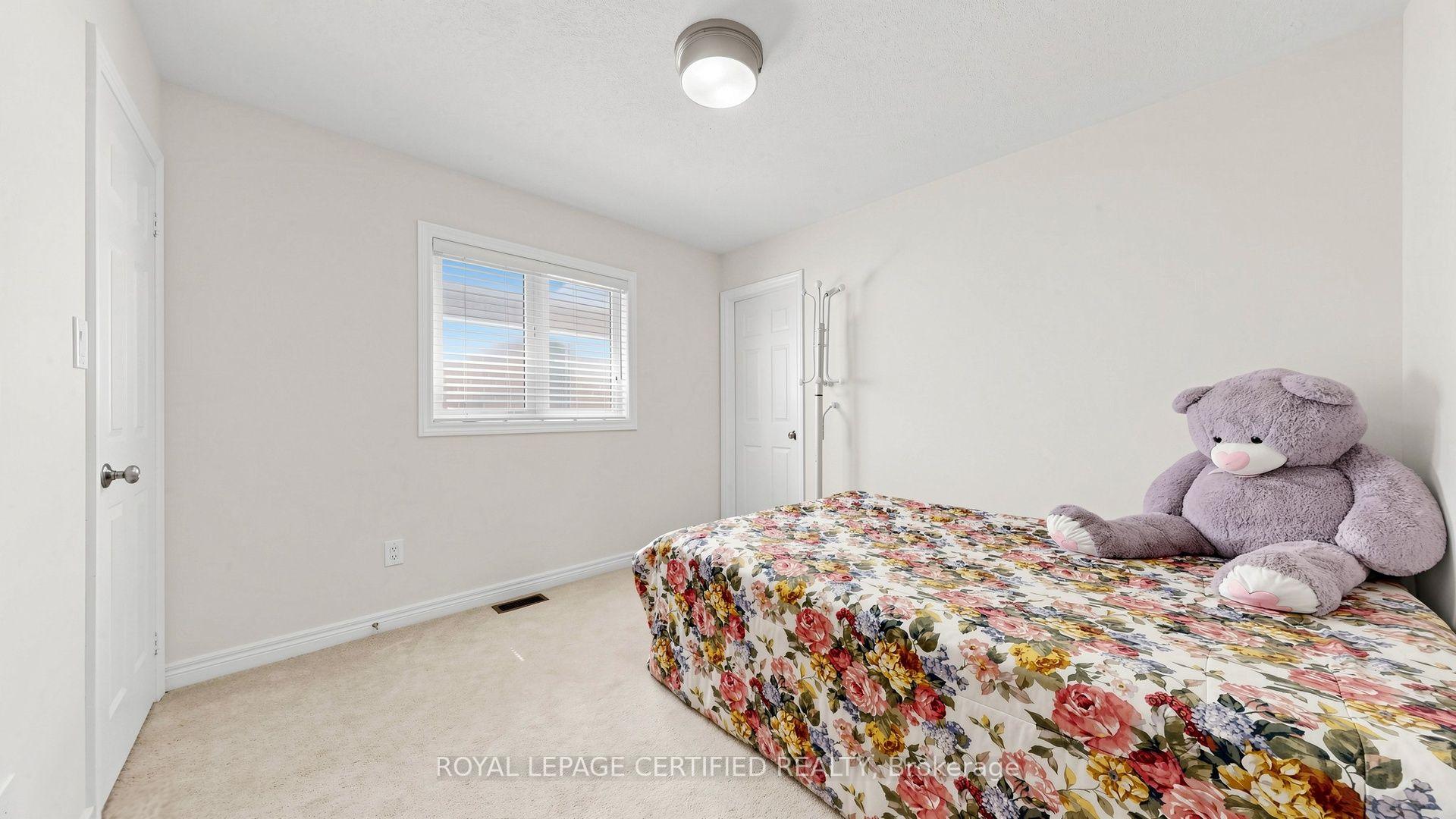Photo 38 of 153 Romanelli Crescent, Bradford West Gwillimbury, Bradford — HOMEH
