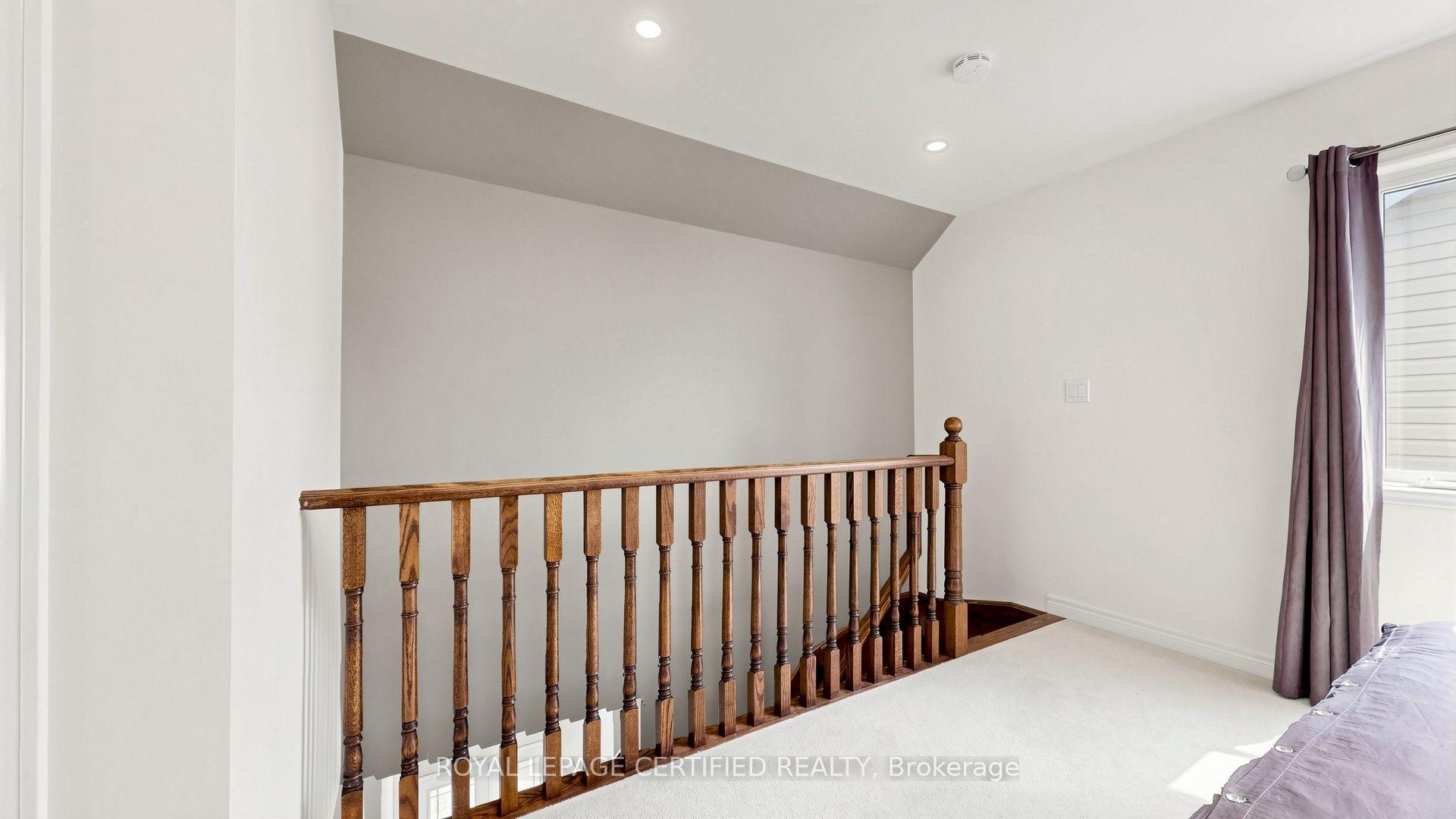 Photo 40 of 153 Romanelli Crescent, Bradford West Gwillimbury, Bradford — HOMEH