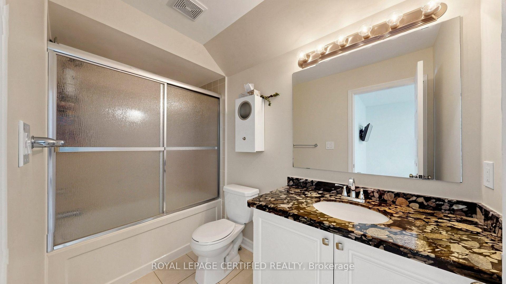 Photo 44 of 153 Romanelli Crescent, Bradford West Gwillimbury, Bradford — HOMEH