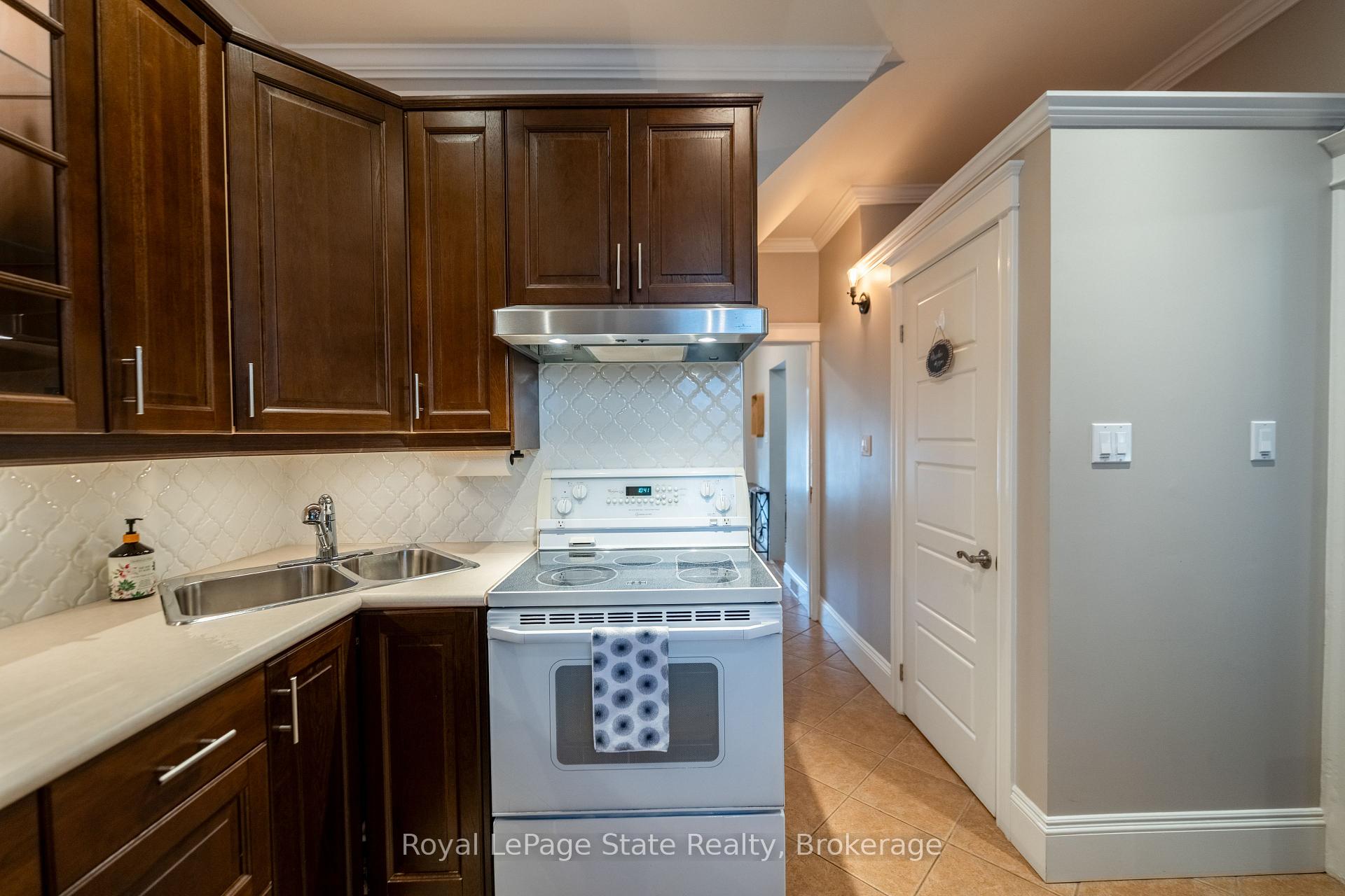 Photo 16 of 691 Wilson Street, Hamilton, Gibson — HOMEH