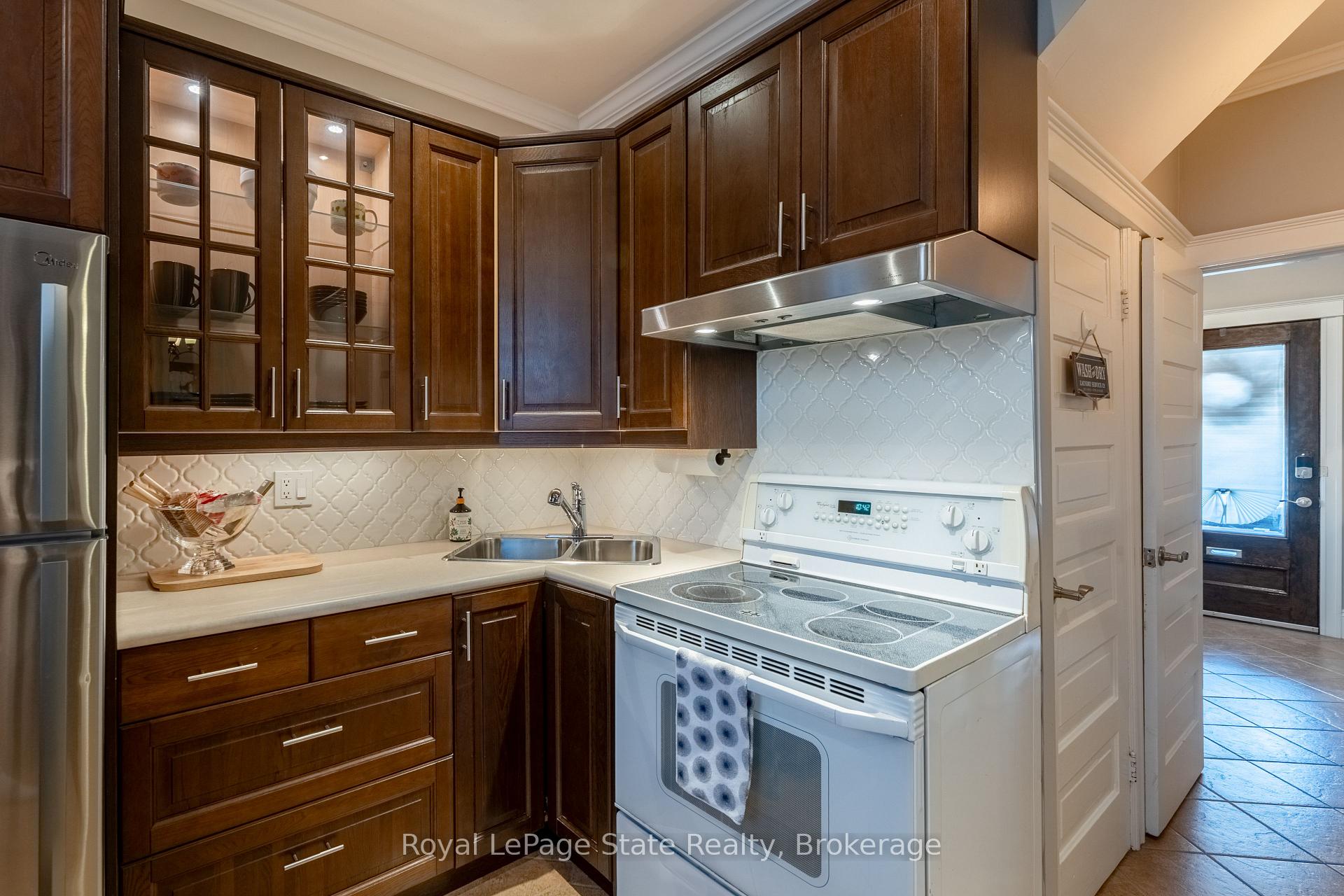 Photo 17 of 691 Wilson Street, Hamilton, Gibson — HOMEH