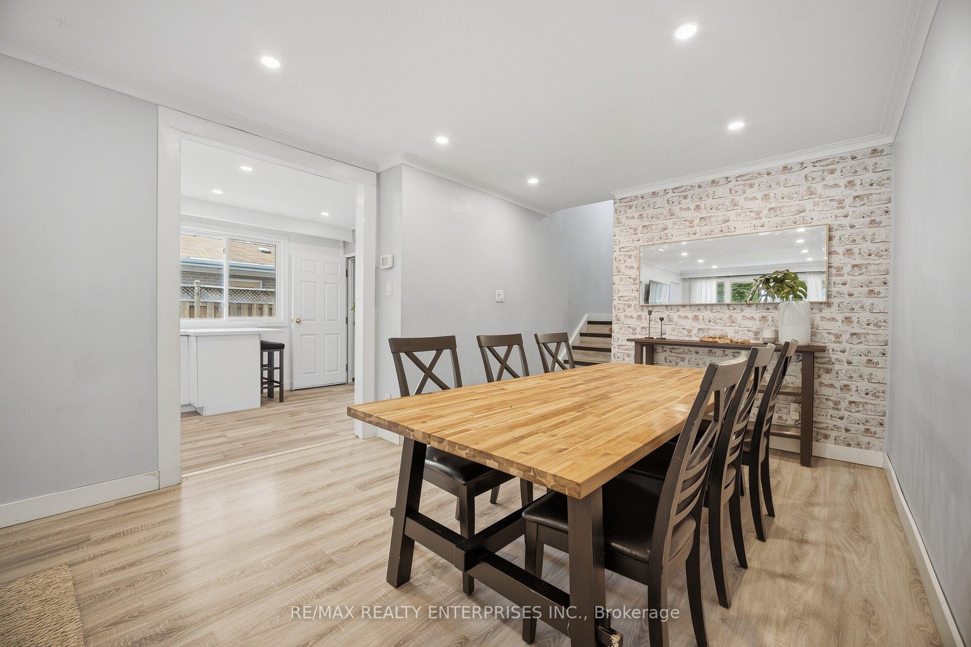 Photo 10 of 1310 Redbank Crescent, Oakville, College Park — HOMEH