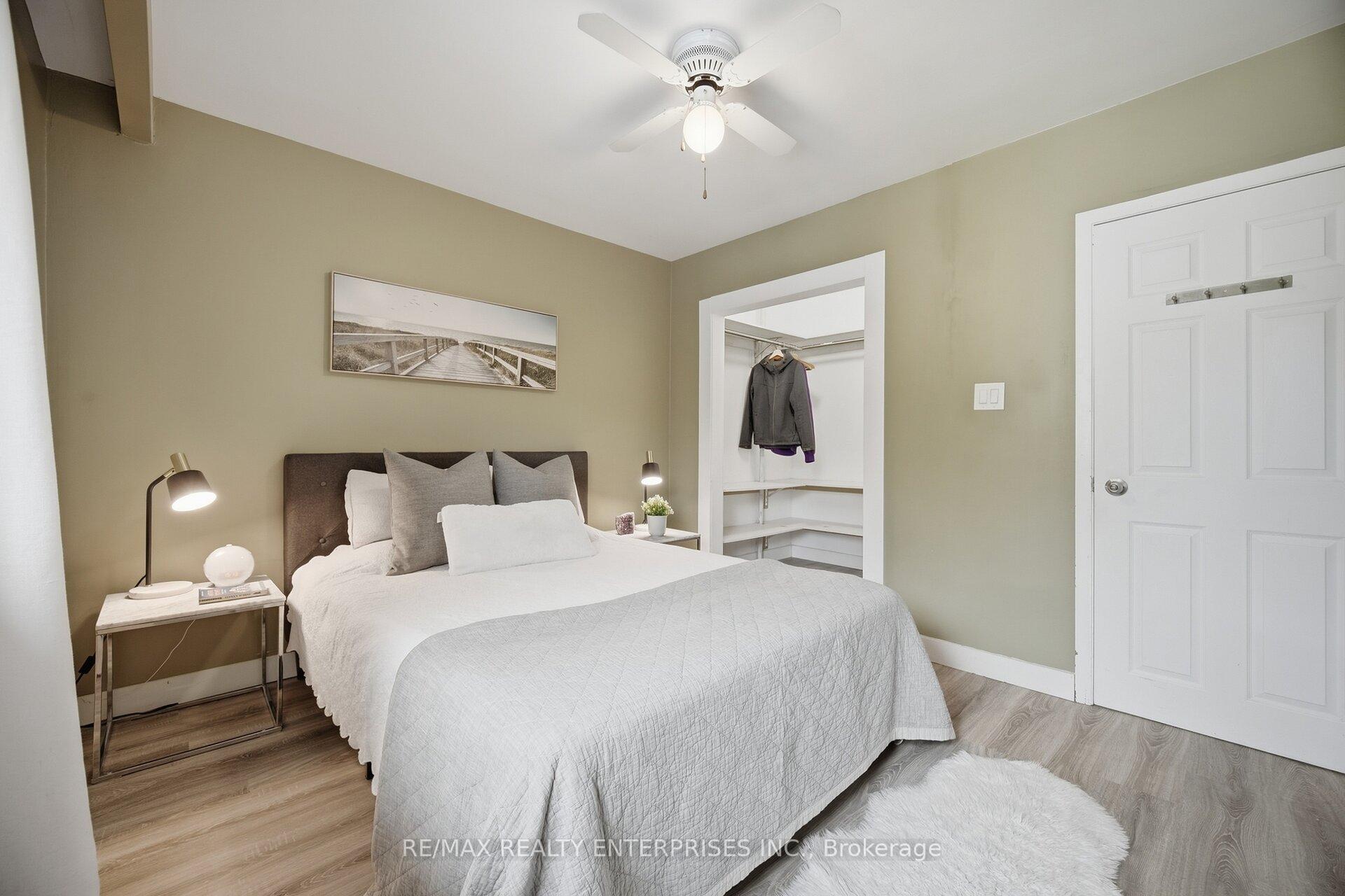 Photo 12 of 1310 Redbank Crescent, Oakville, College Park — HOMEH