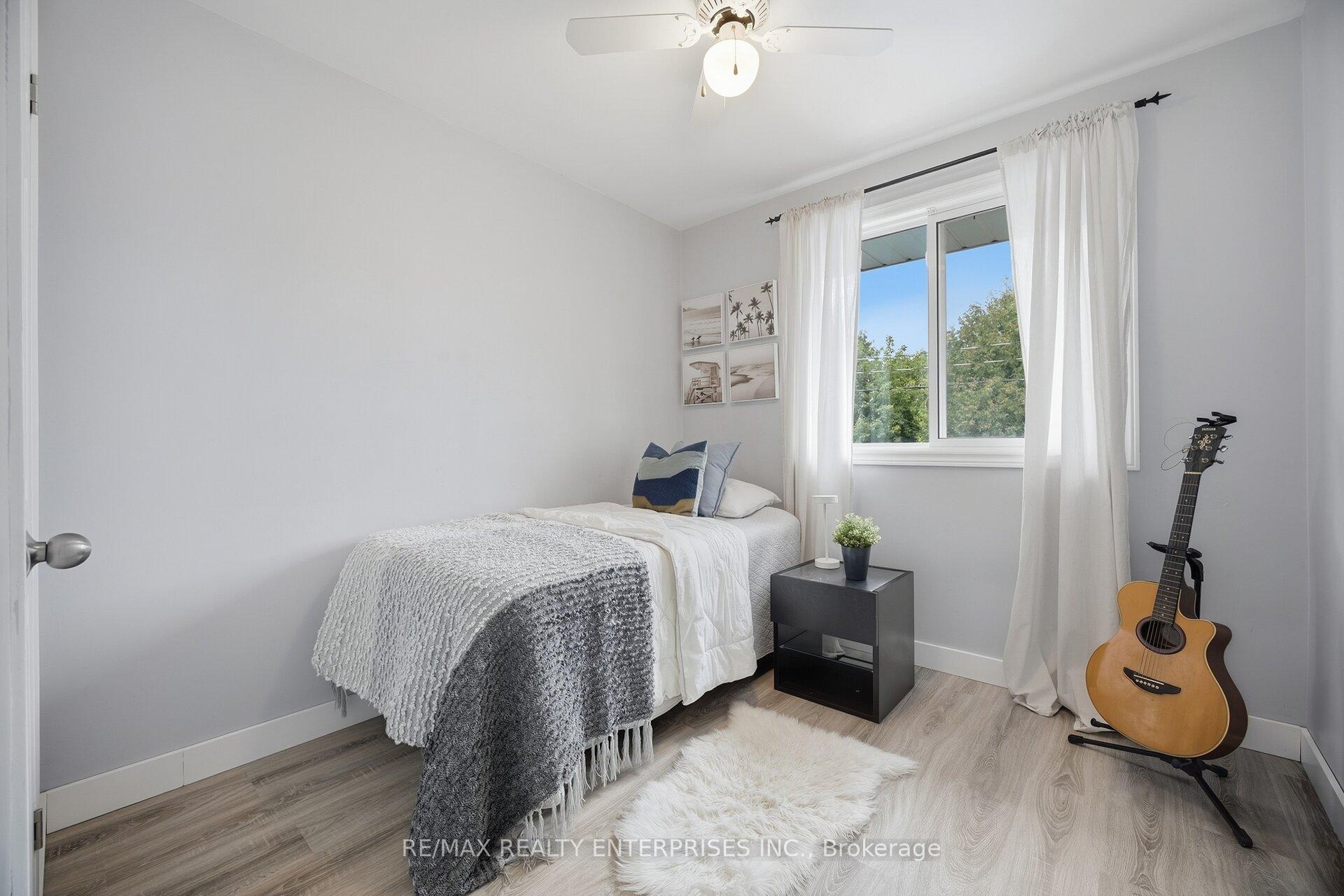 Photo 15 of 1310 Redbank Crescent, Oakville, College Park — HOMEH