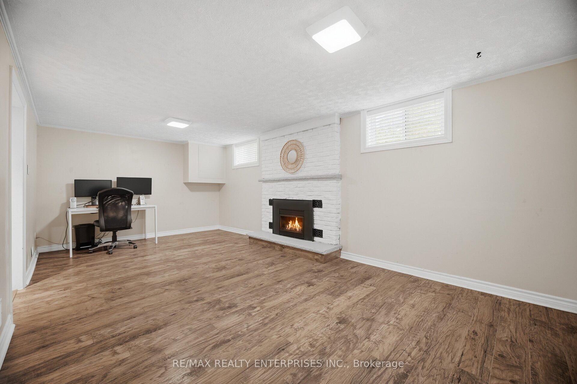 Photo 16 of 1310 Redbank Crescent, Oakville, College Park — HOMEH