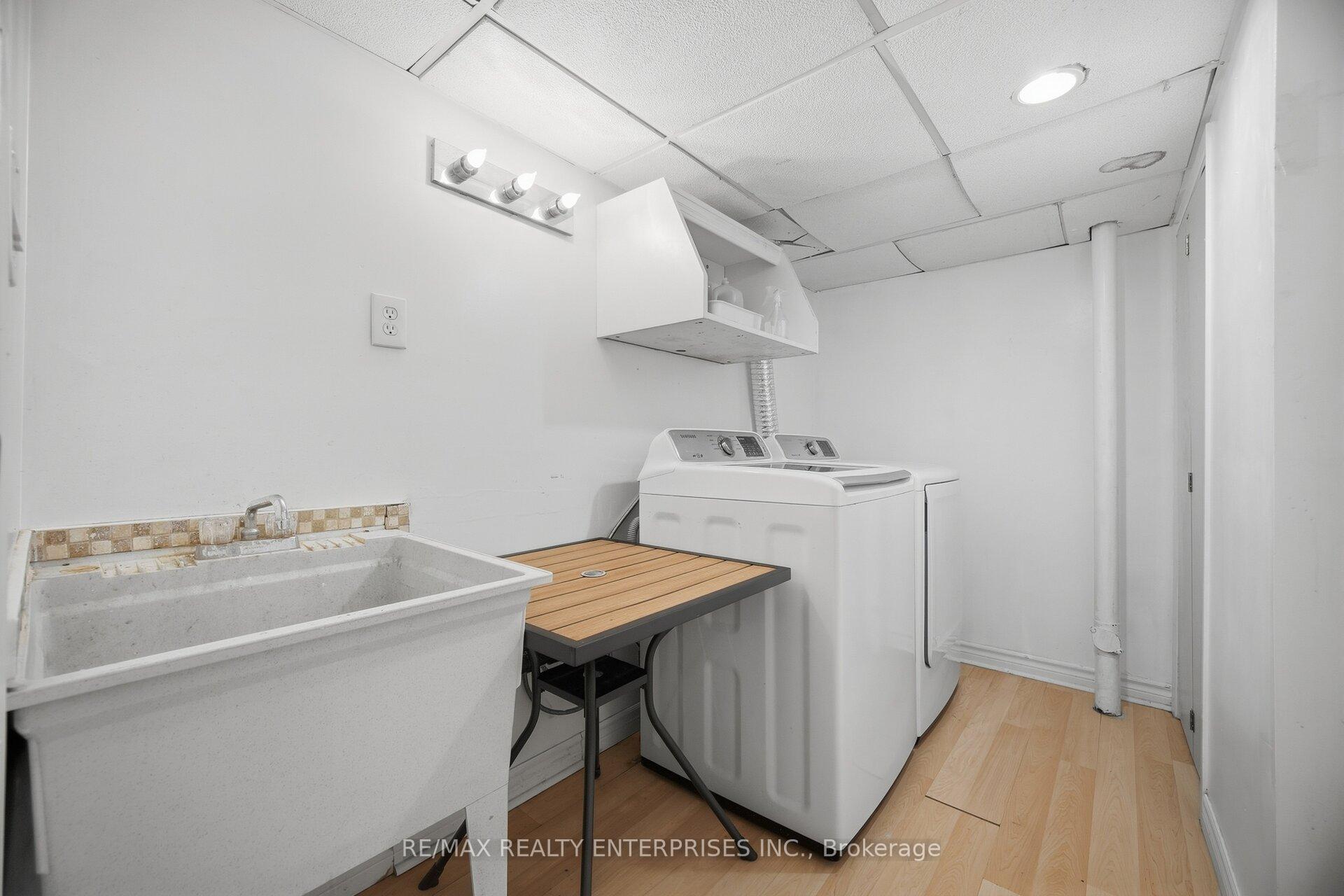 Photo 20 of 1310 Redbank Crescent, Oakville, College Park — HOMEH