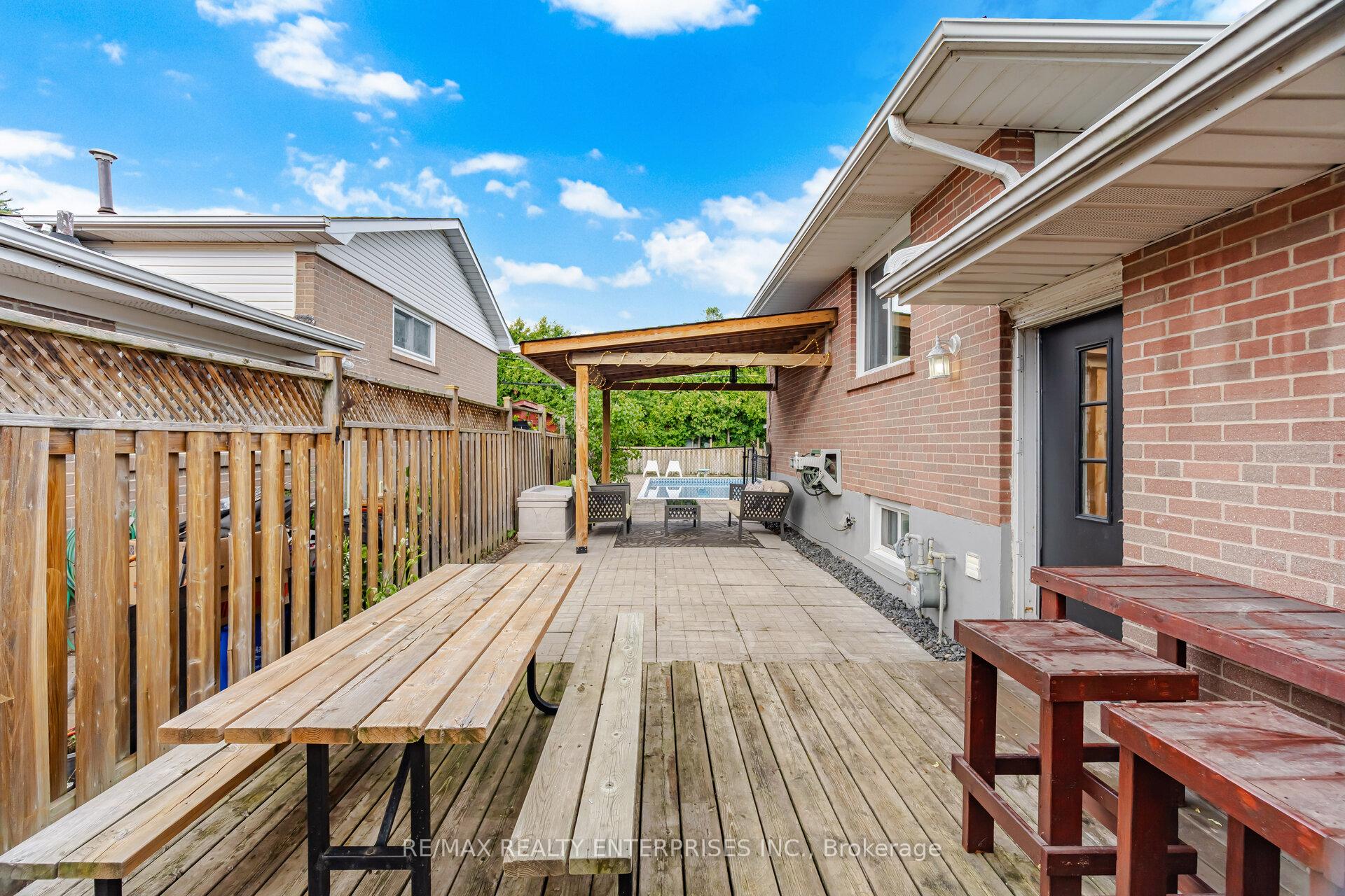 Photo 21 of 1310 Redbank Crescent, Oakville, College Park — HOMEH