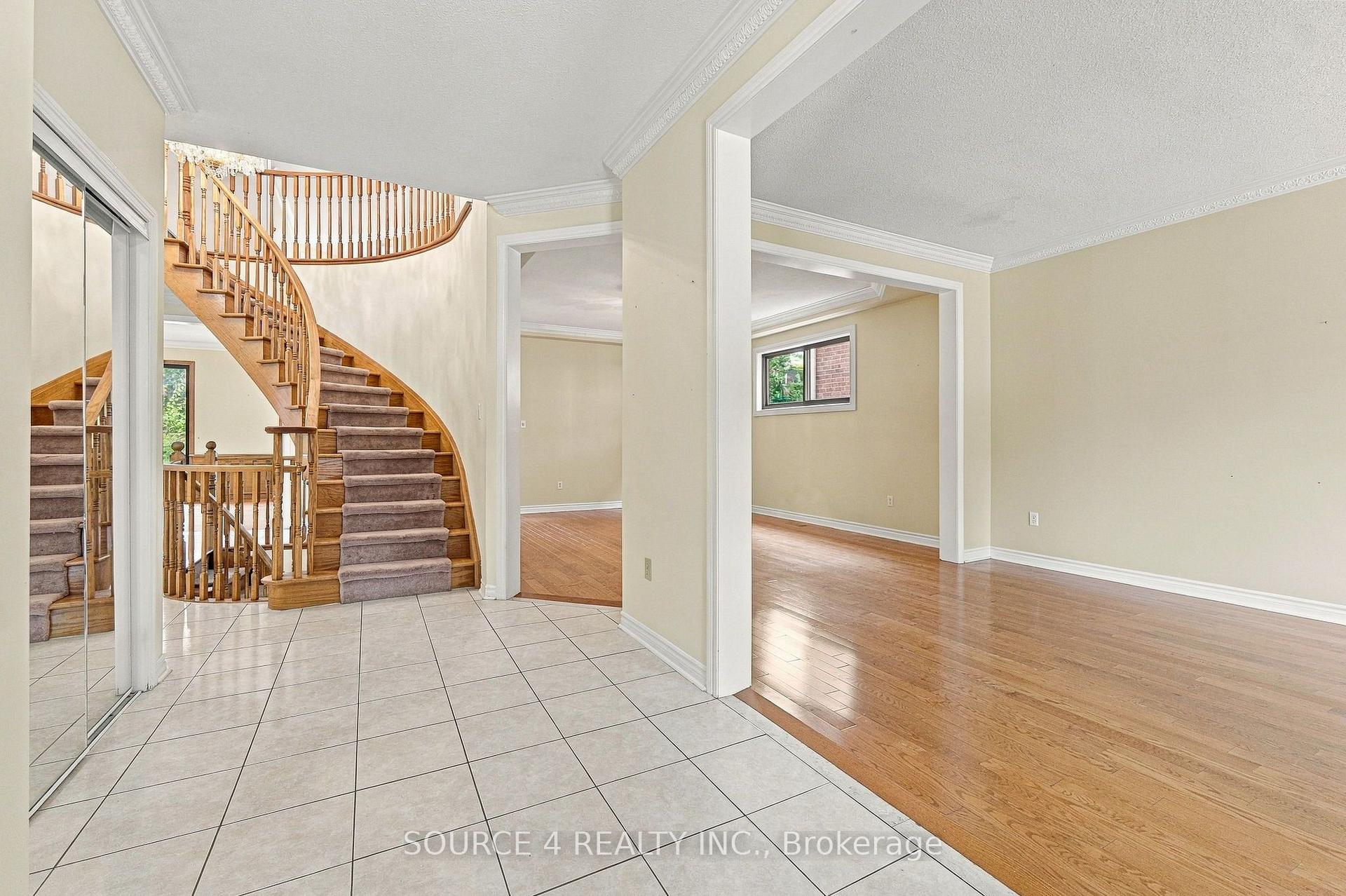 Photo 4 of 1805 Glenvista Drive, Oakville, Wedgewood Creek — HOMEH