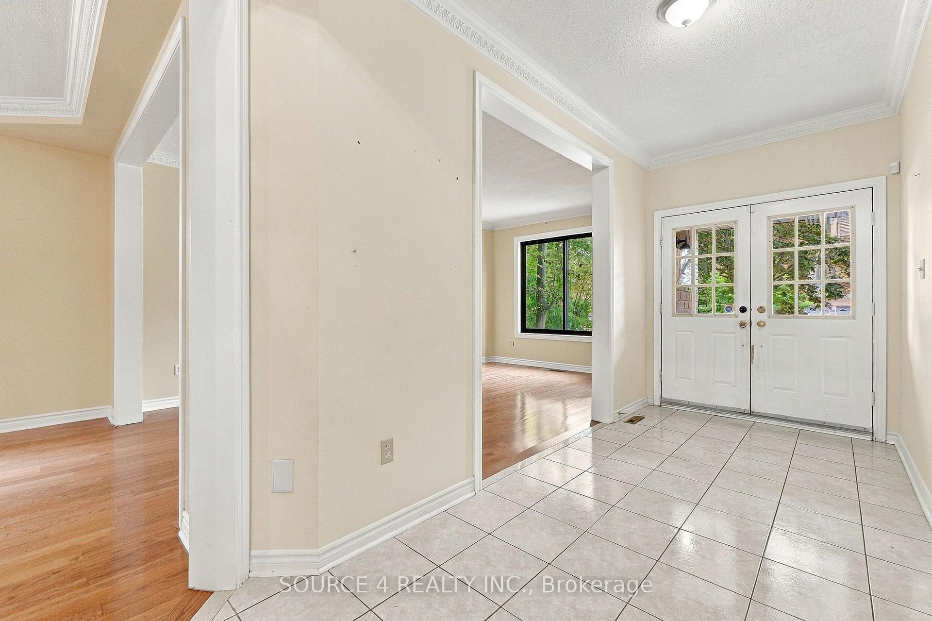 Photo 5 of 1805 Glenvista Drive, Oakville, Wedgewood Creek — HOMEH