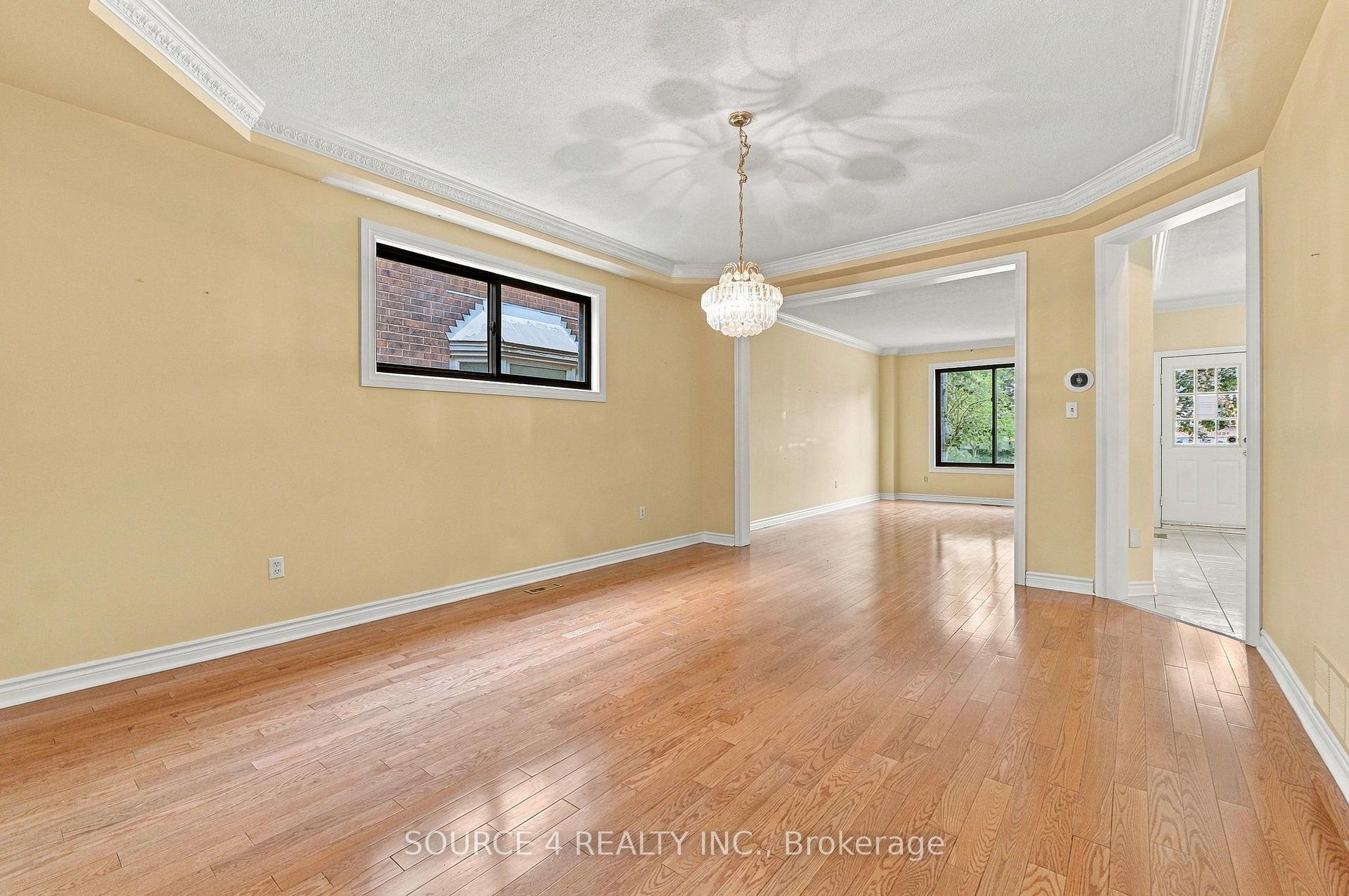 Photo 9 of 1805 Glenvista Drive, Oakville, Wedgewood Creek — HOMEH