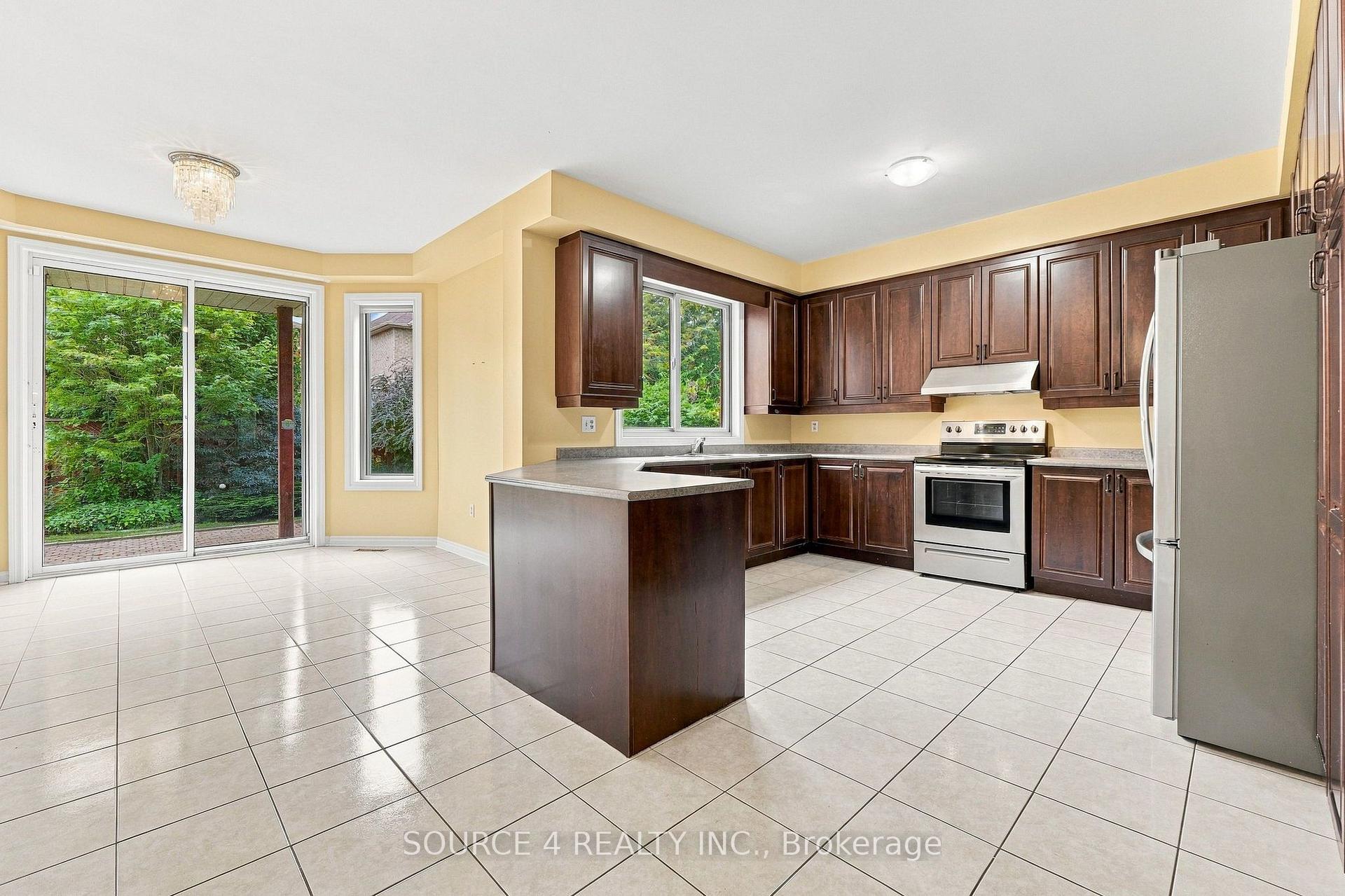 Photo 10 of 1805 Glenvista Drive, Oakville, Wedgewood Creek — HOMEH