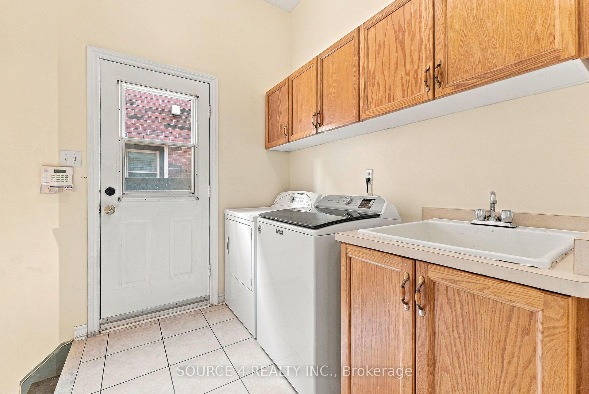 Photo 21 of 1805 Glenvista Drive, Oakville, Wedgewood Creek — HOMEH