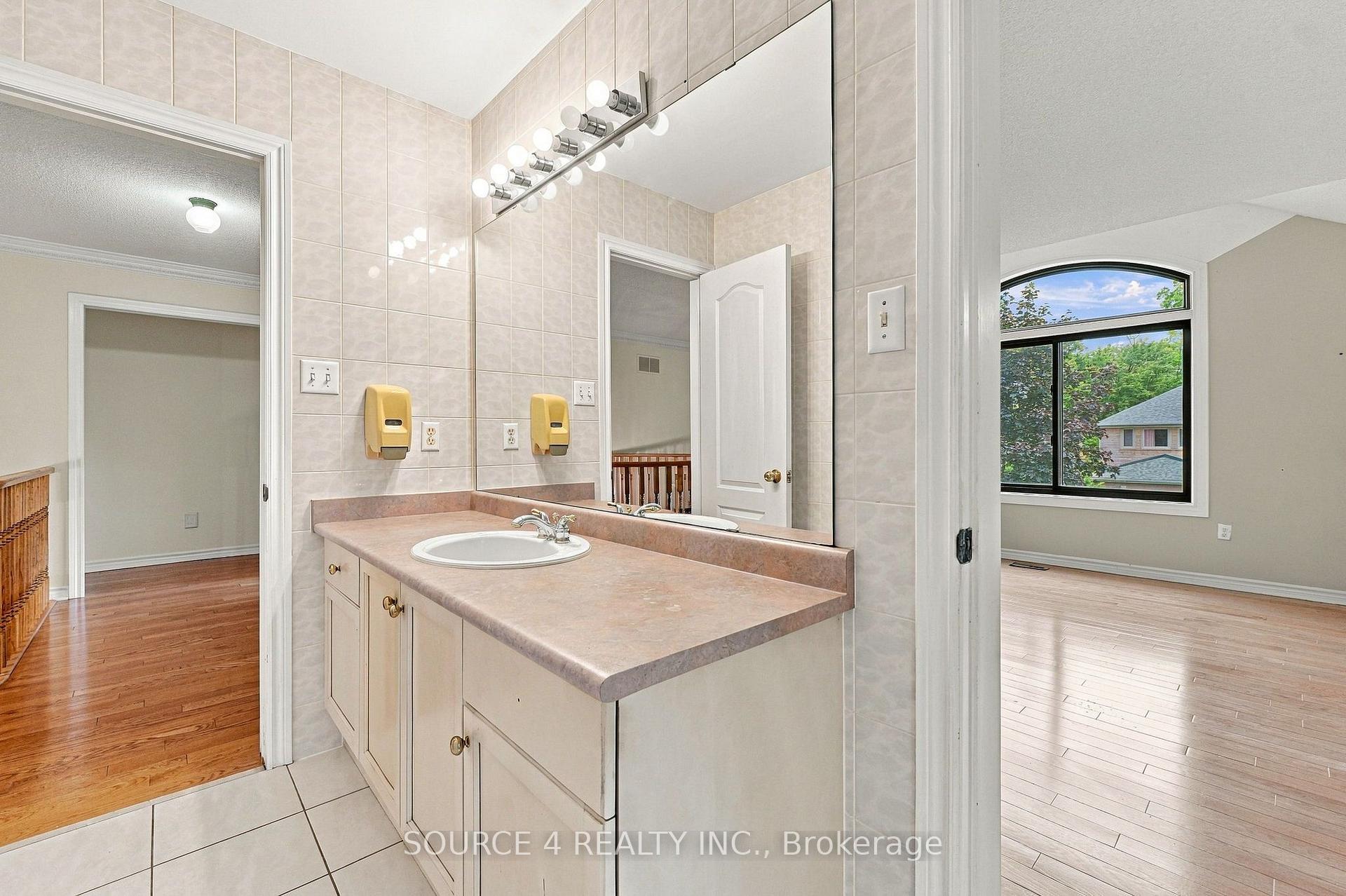 Photo 39 of 1805 Glenvista Drive, Oakville, Wedgewood Creek — HOMEH