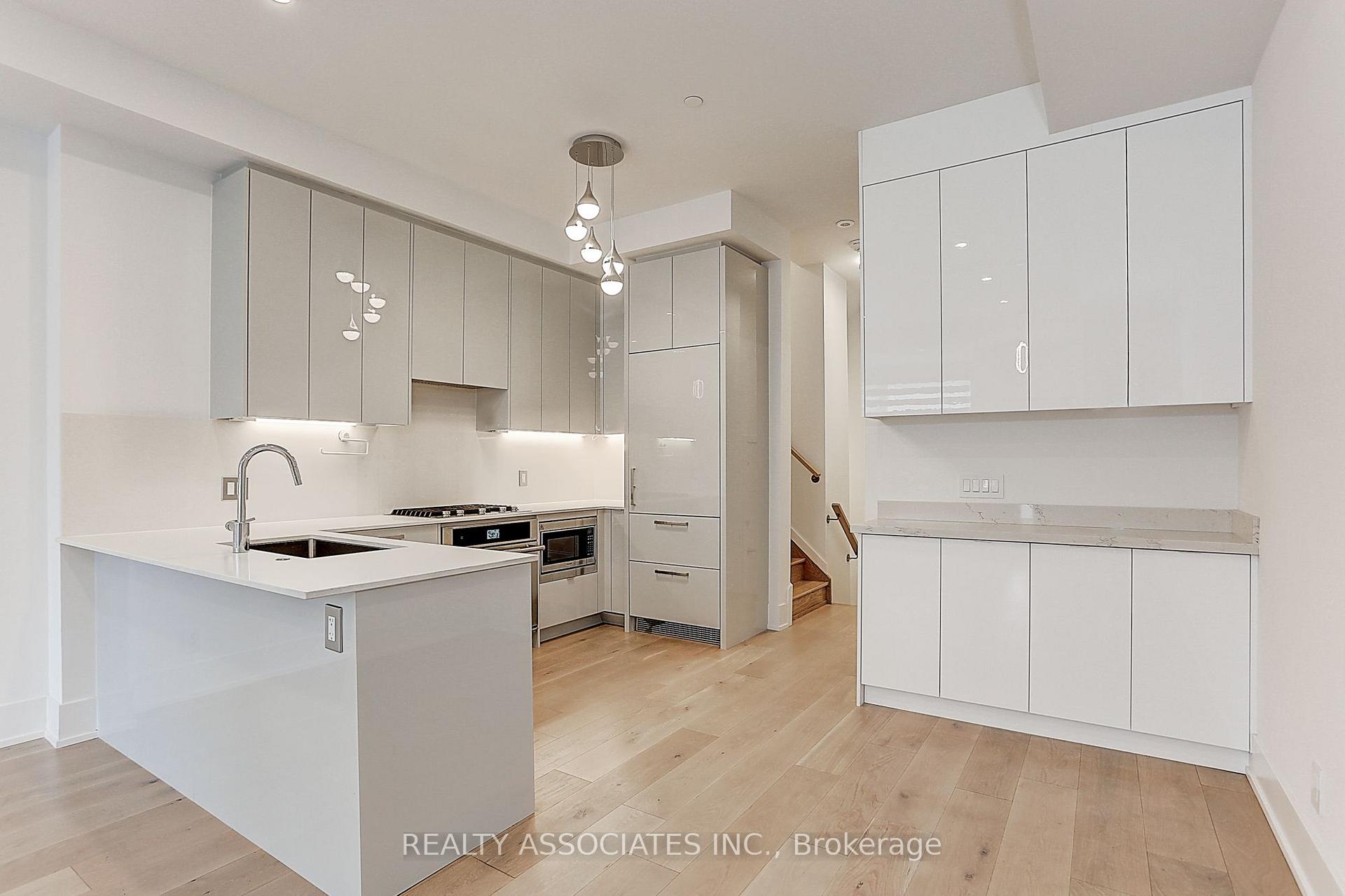 Photo 8 of Unit TH3, 270 Davenport Road, Toronto, The Annex — HOMEH