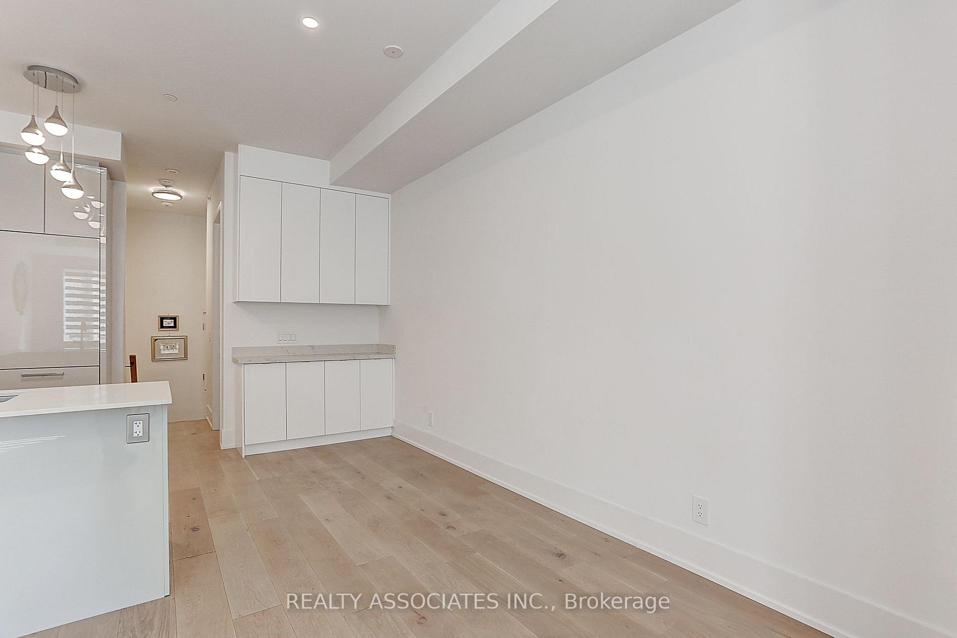 Photo 9 of Unit TH3, 270 Davenport Road, Toronto, The Annex — HOMEH