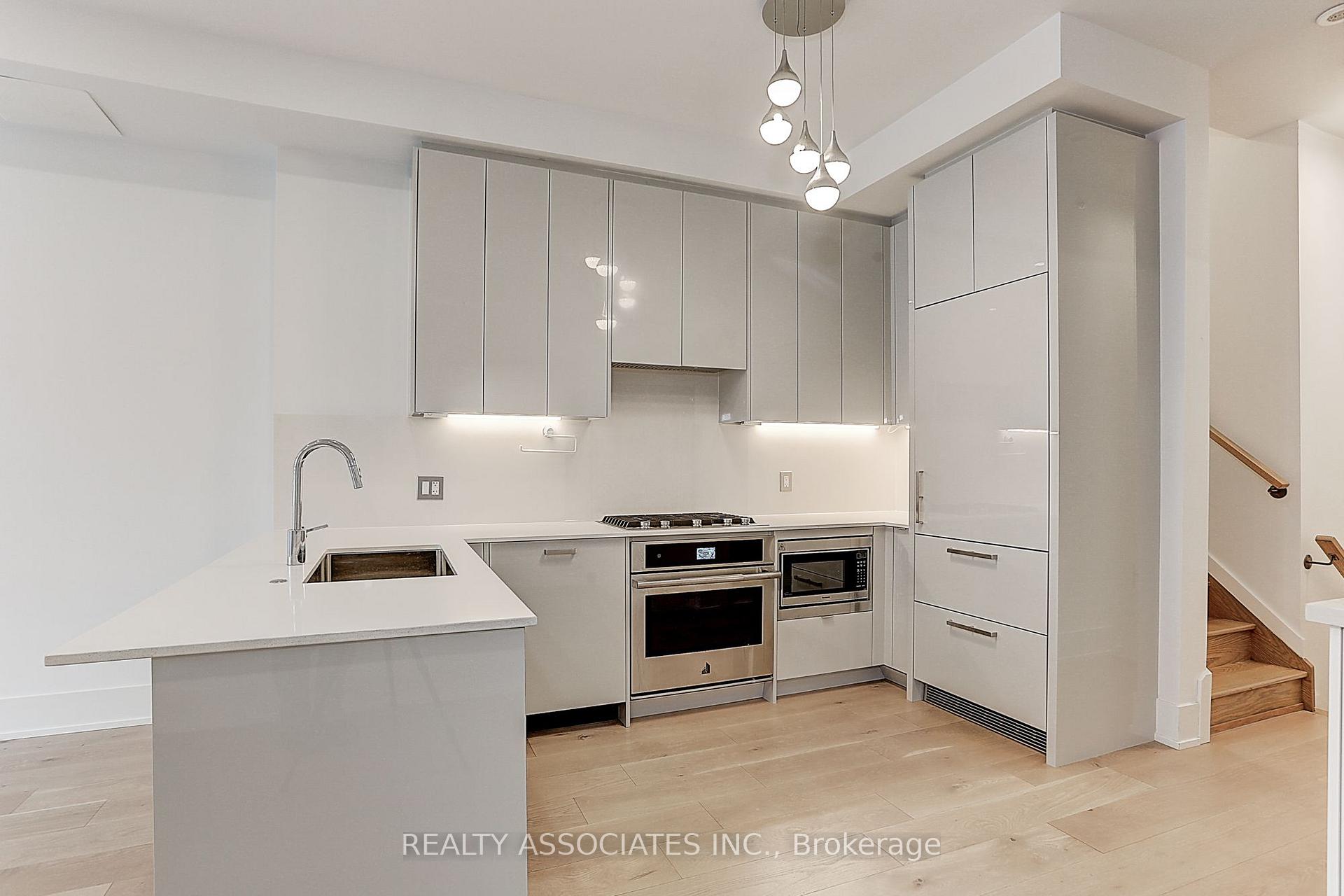 Photo 11 of Unit TH3, 270 Davenport Road, Toronto, The Annex — HOMEH