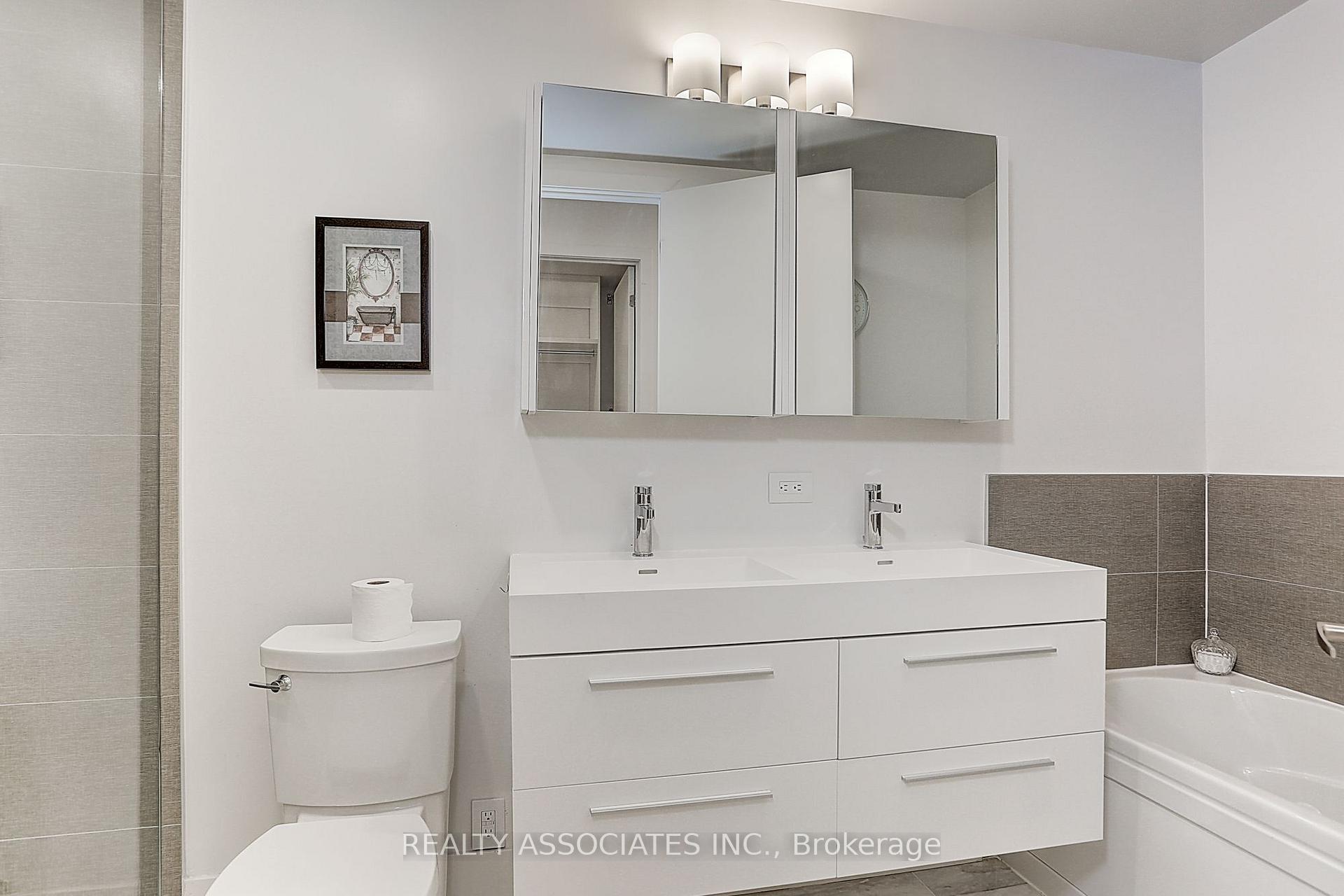 Photo 26 of Unit TH3, 270 Davenport Road, Toronto, The Annex — HOMEH