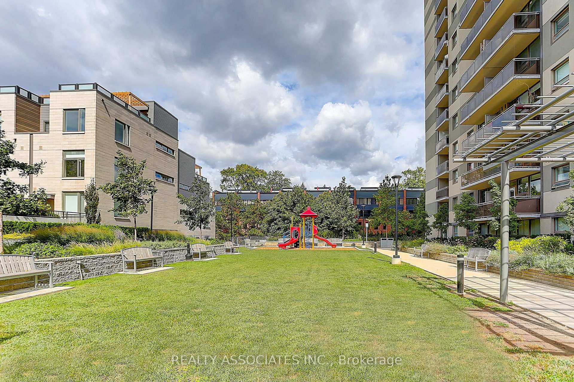Photo 48 of Unit TH3, 270 Davenport Road, Toronto, The Annex — HOMEH