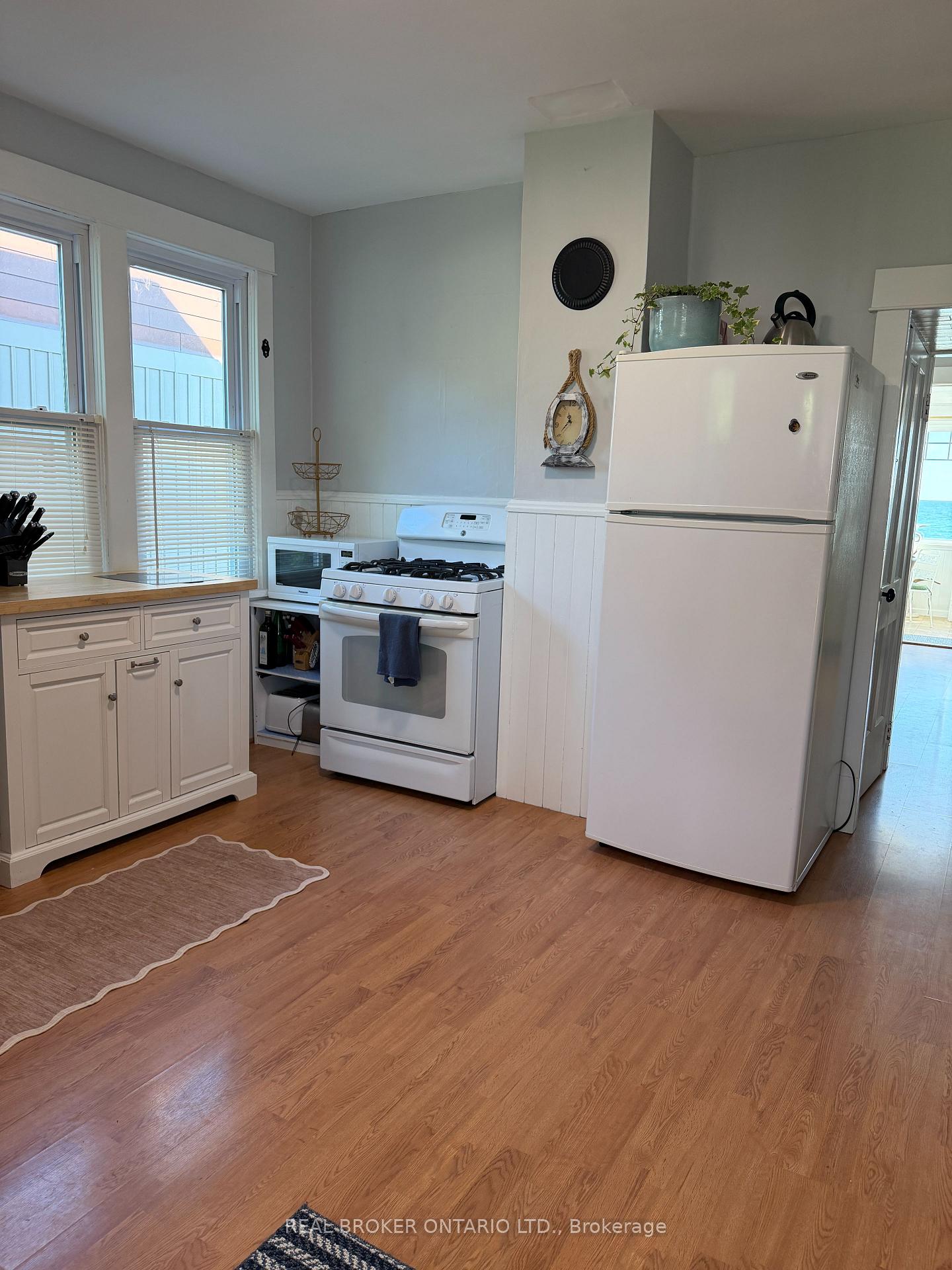 Photo 6 of 11611 Beach Road W, Wainfleet, Lakeshore — HOMEH