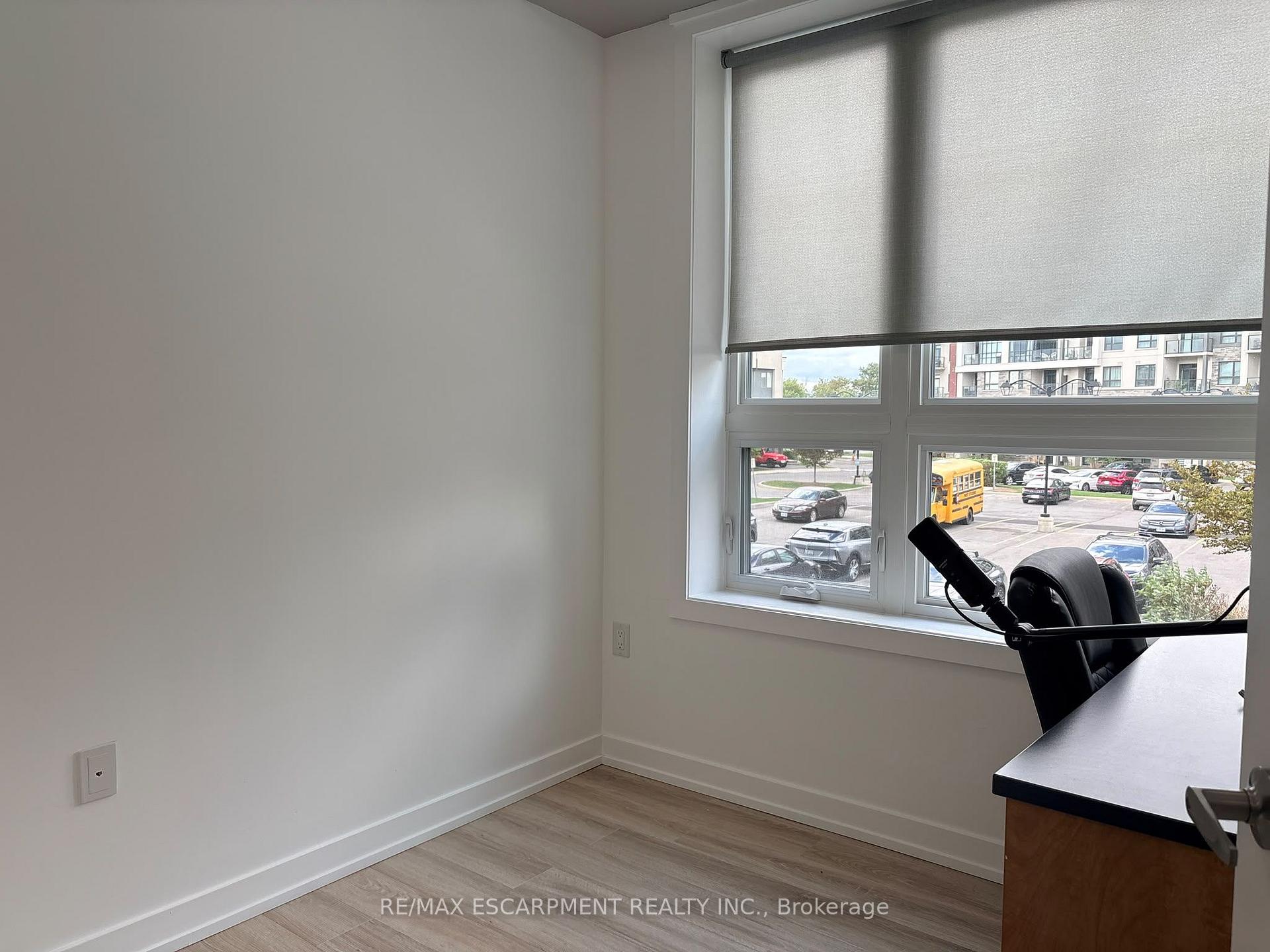 Photo 4 of Unit 231, 101 Shoreview Place, Hamilton, Lakeshore — HOMEH