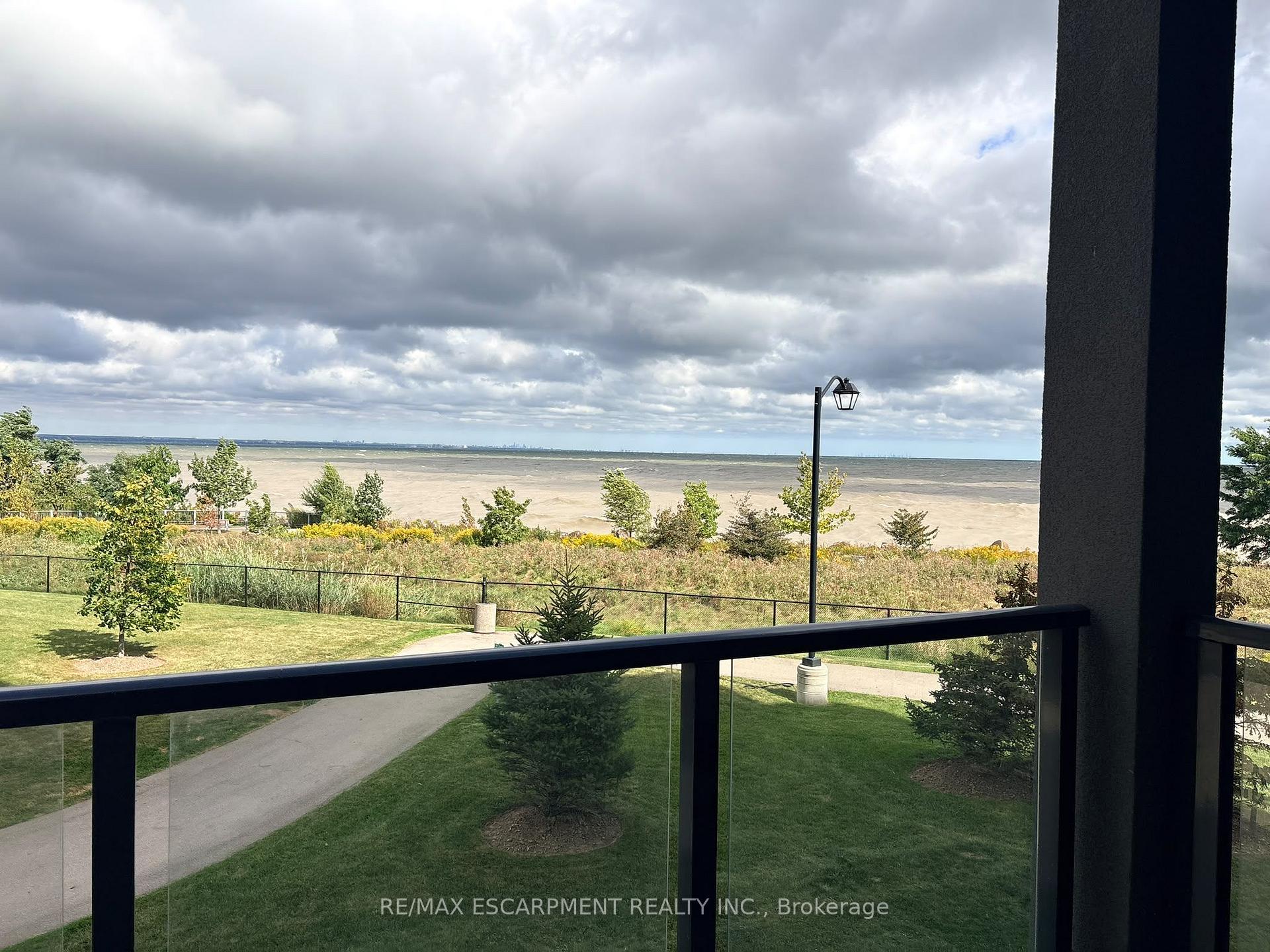 Photo 11 of Unit 231, 101 Shoreview Place, Hamilton, Lakeshore — HOMEH