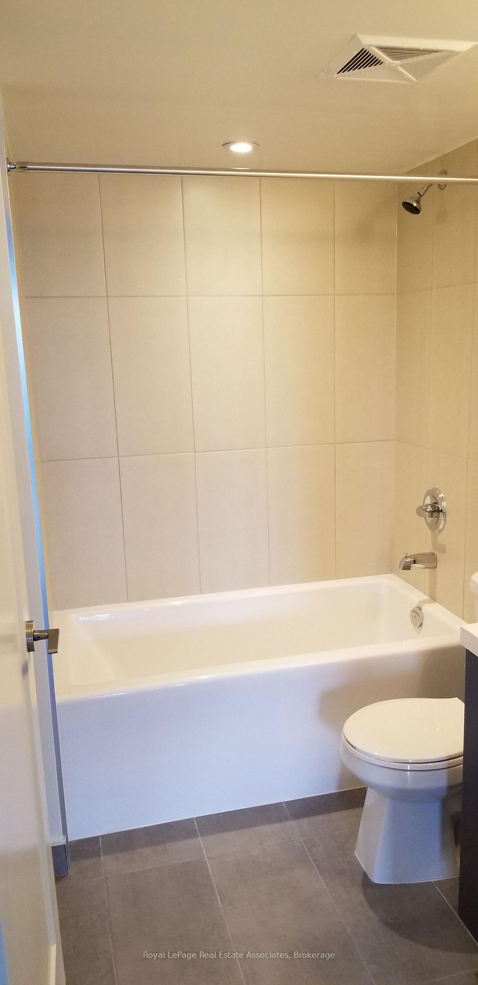 Photo 10 of Unit 324, 9 Mabelle Avenue, Etobicoke, Islington-City Centre West — HOMEH