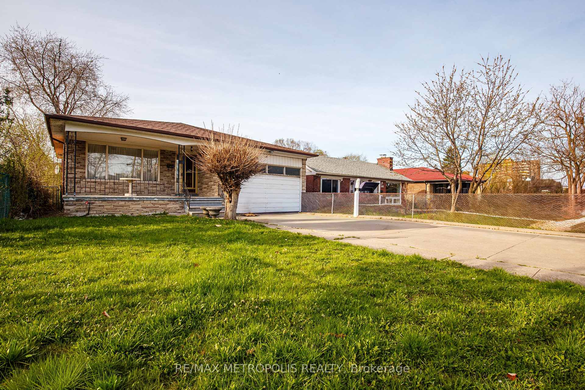 Photo 2 of 110 Stevenson Road, Etobicoke, Mount Olive-Silverstone-Jamestown — HOMEH