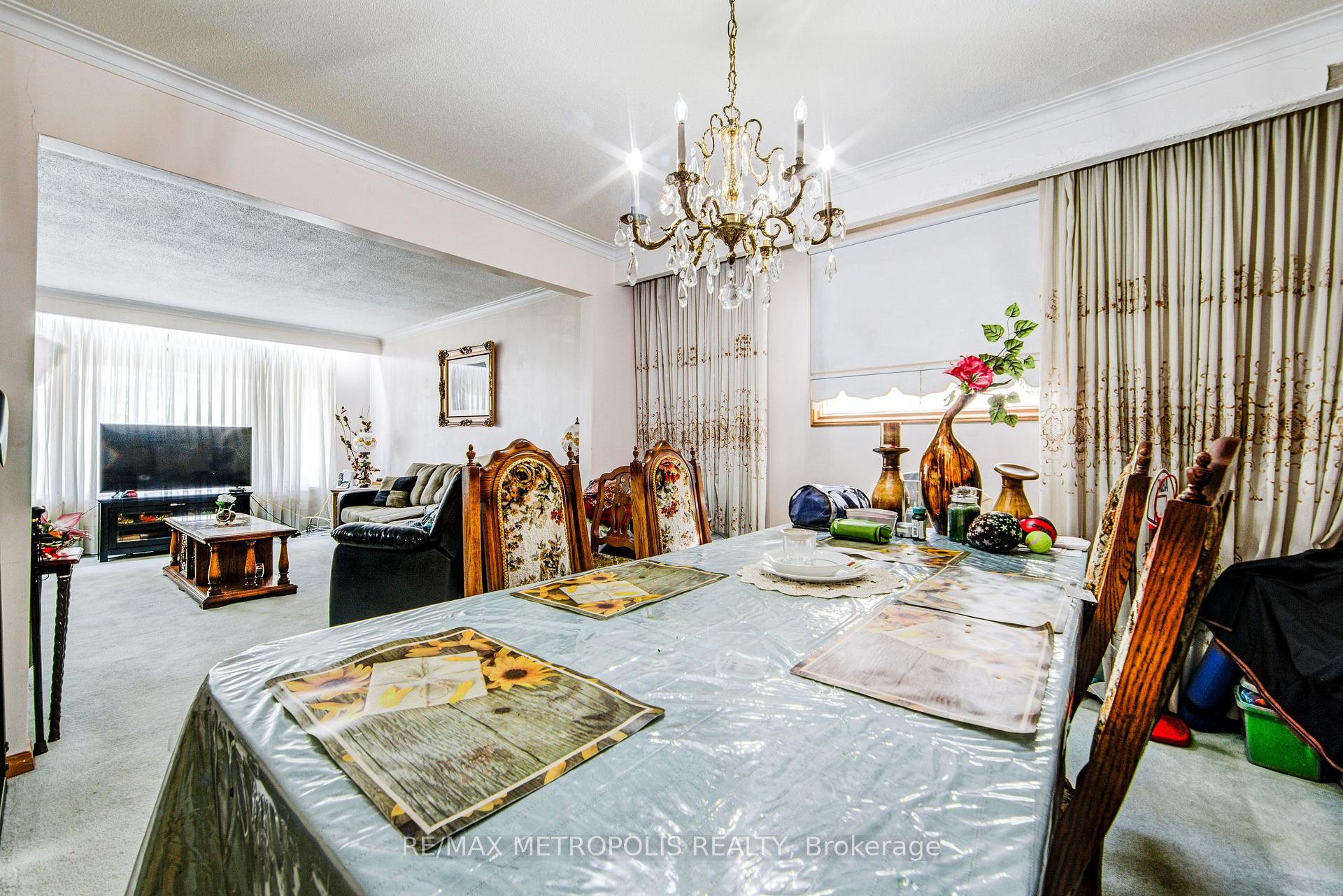 Photo 6 of 110 Stevenson Road, Etobicoke, Mount Olive-Silverstone-Jamestown — HOMEH