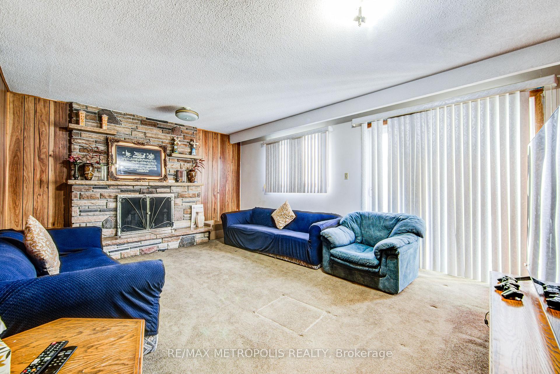 Photo 11 of 110 Stevenson Road, Etobicoke, Mount Olive-Silverstone-Jamestown — HOMEH