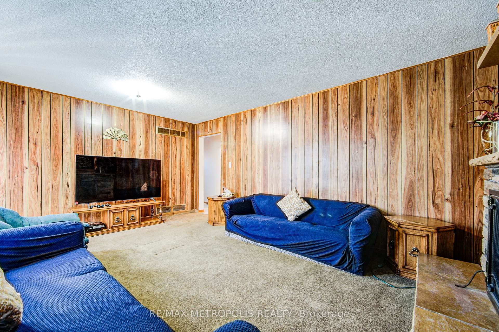Photo 12 of 110 Stevenson Road, Etobicoke, Mount Olive-Silverstone-Jamestown — HOMEH