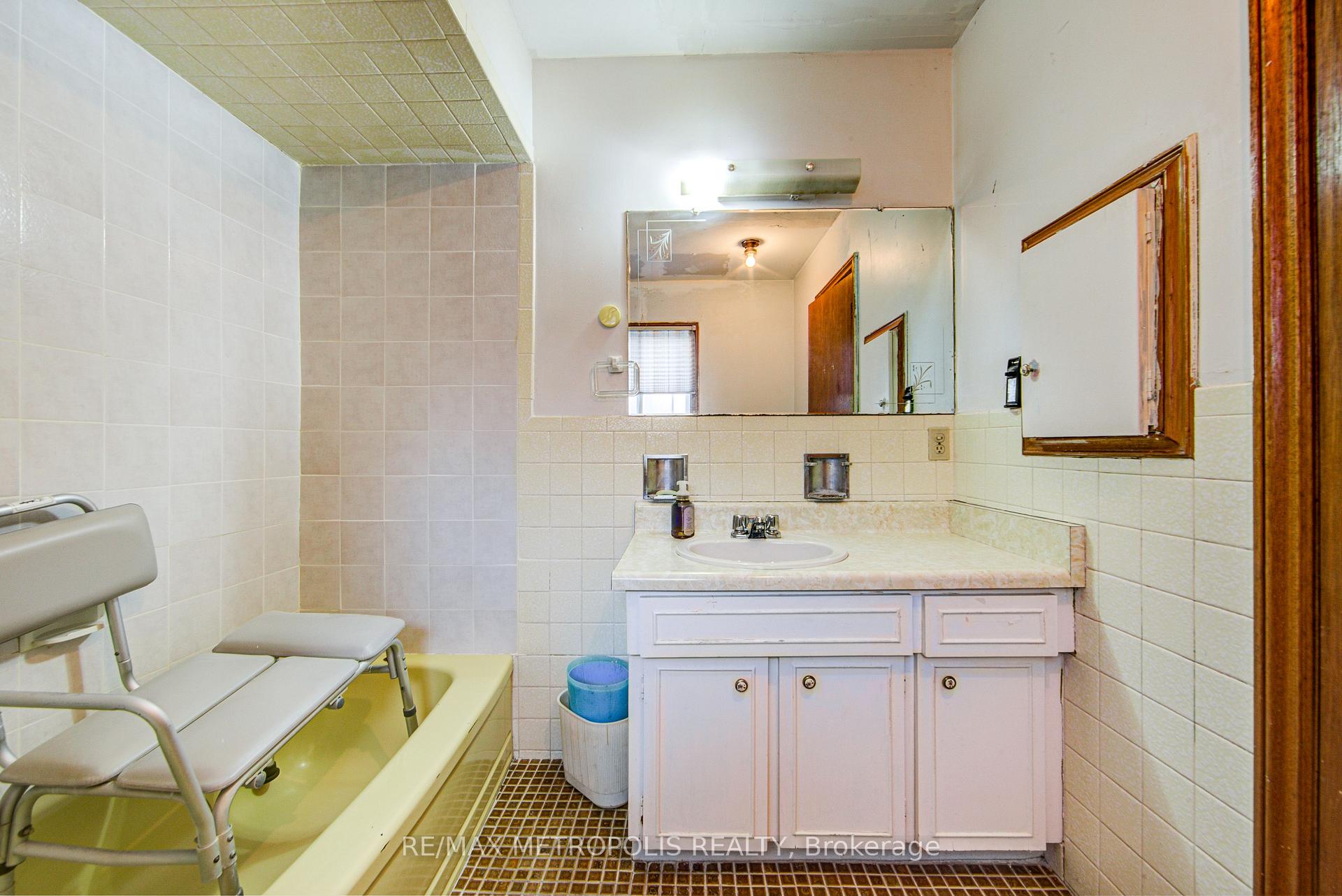 Photo 15 of 110 Stevenson Road, Etobicoke, Mount Olive-Silverstone-Jamestown — HOMEH