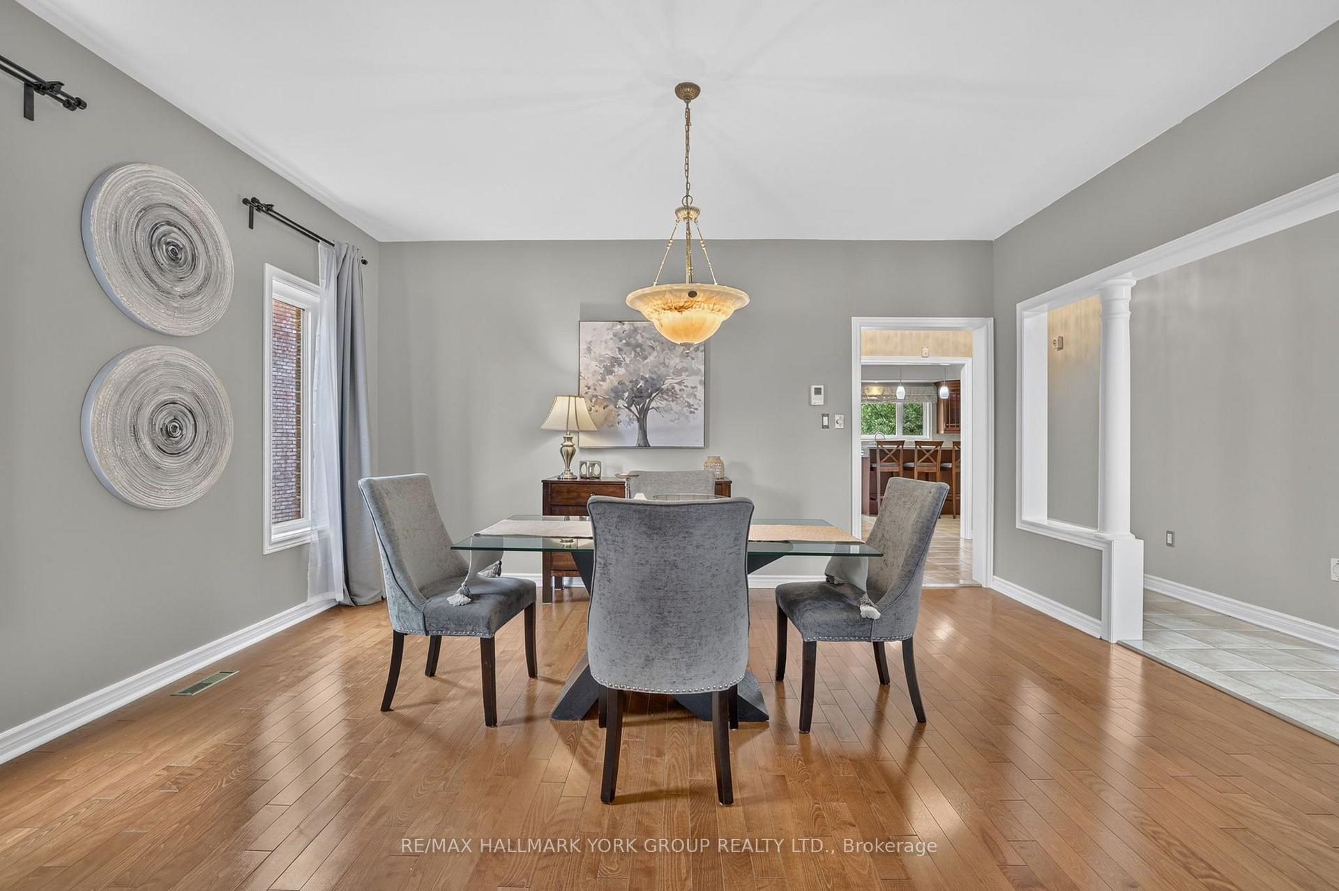 Photo 3 of 669 Kingsmere Avenue, Newmarket, Stonehaven-Wyndham — HOMEH