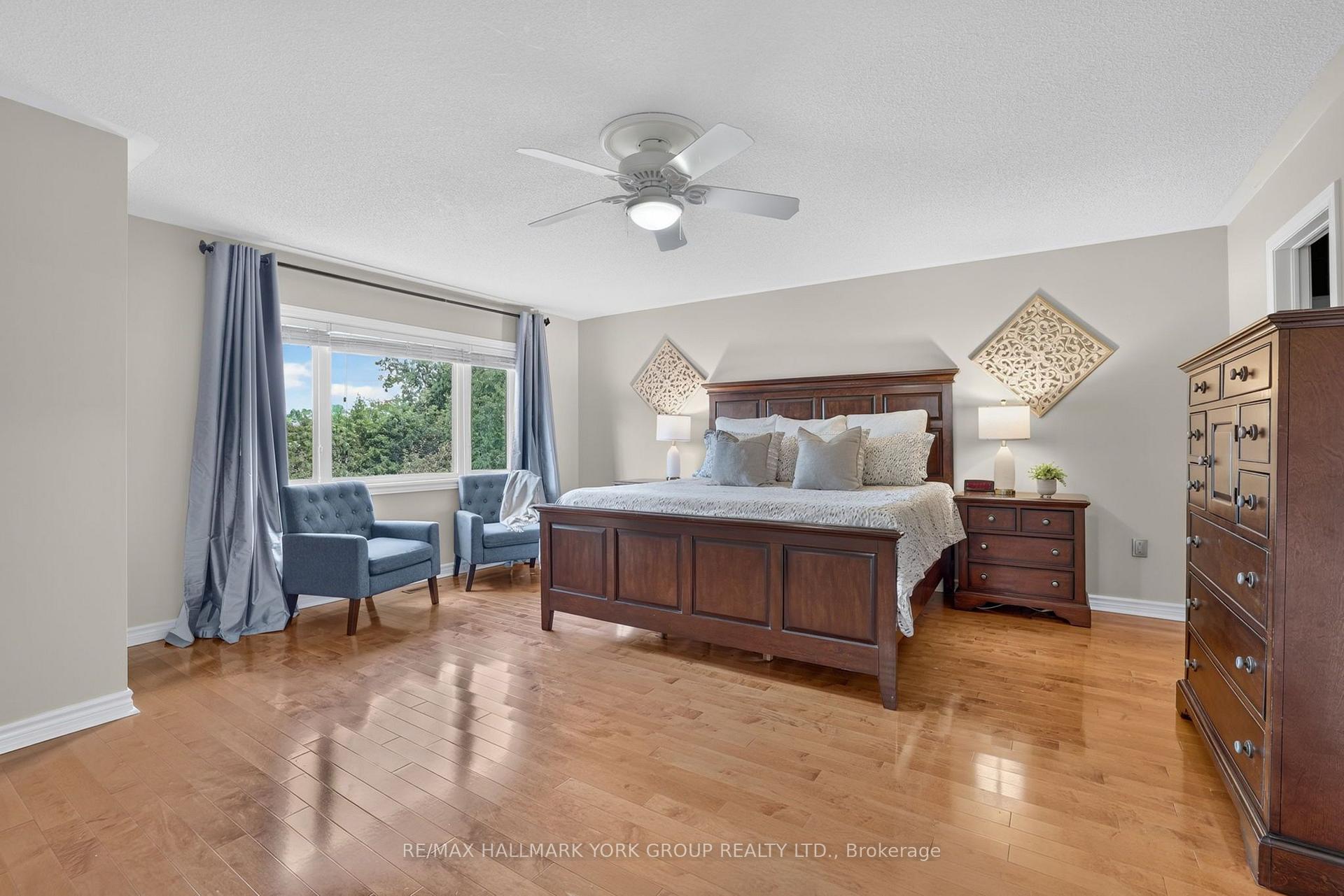 Photo 8 of 669 Kingsmere Avenue, Newmarket, Stonehaven-Wyndham — HOMEH
