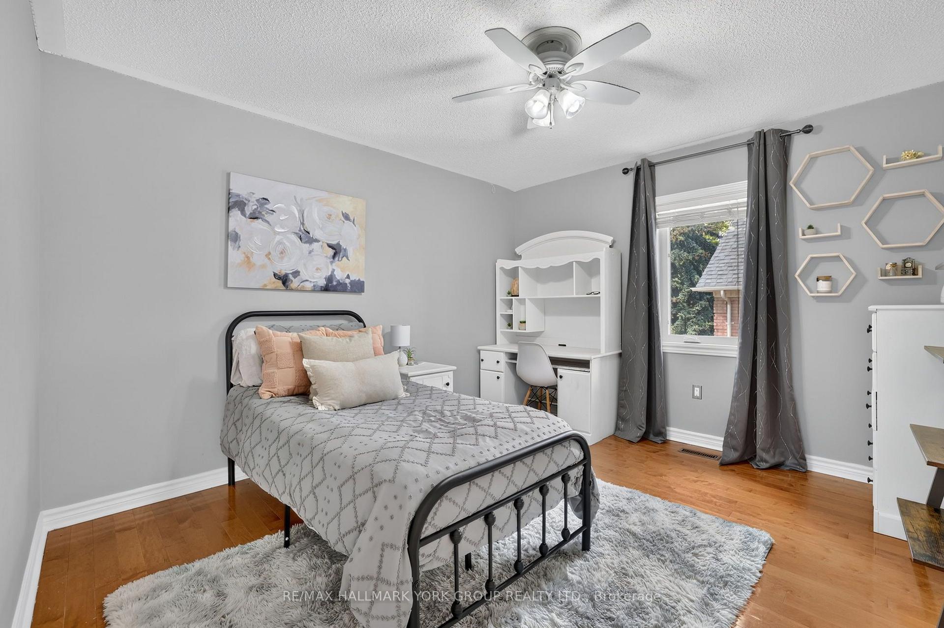 Photo 11 of 669 Kingsmere Avenue, Newmarket, Stonehaven-Wyndham — HOMEH
