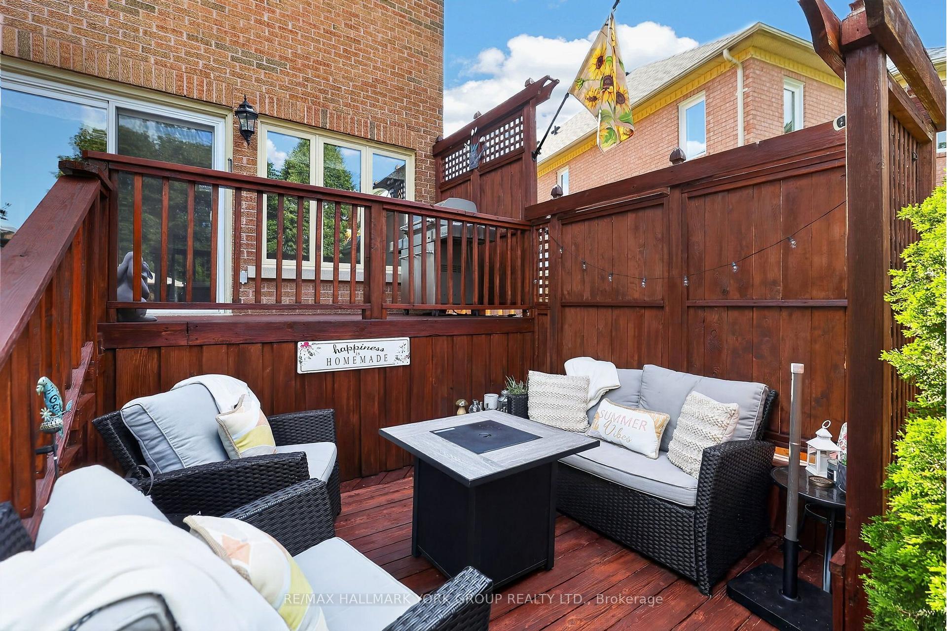 Photo 16 of 669 Kingsmere Avenue, Newmarket, Stonehaven-Wyndham — HOMEH